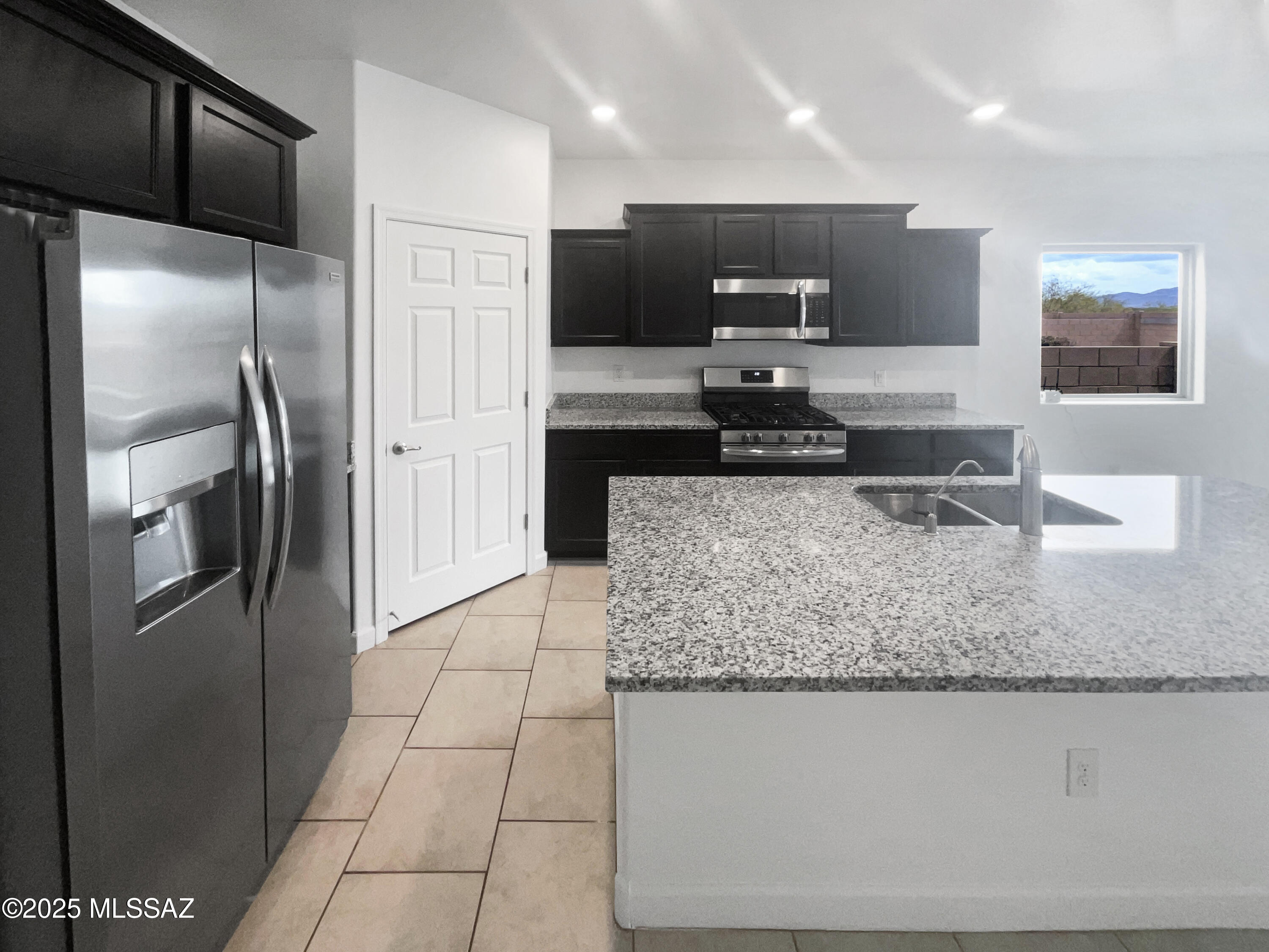 Vista Del Lago Norte SQ20140780198 - Residential