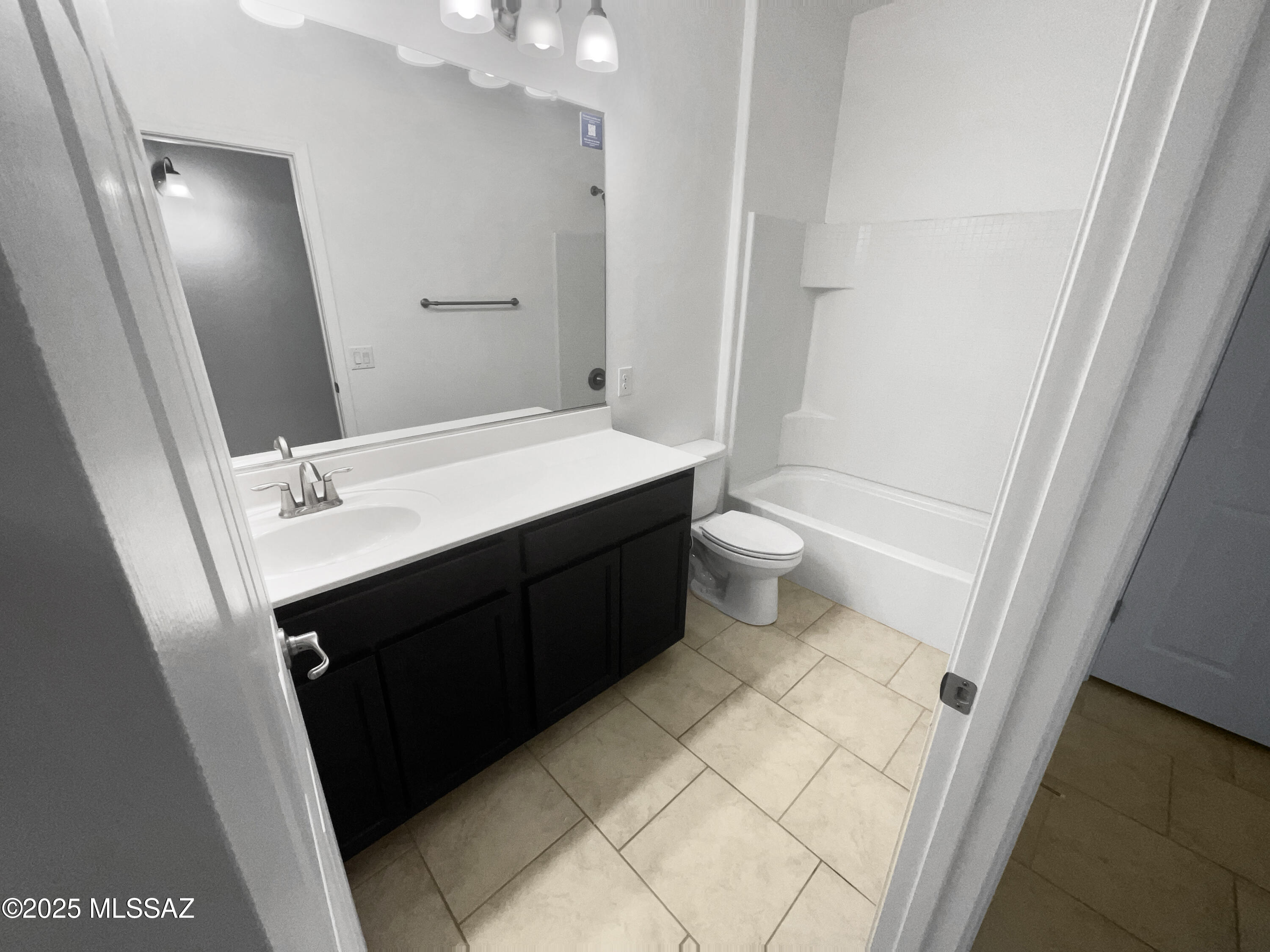 Vista Del Lago Norte SQ20140780198 - Residential