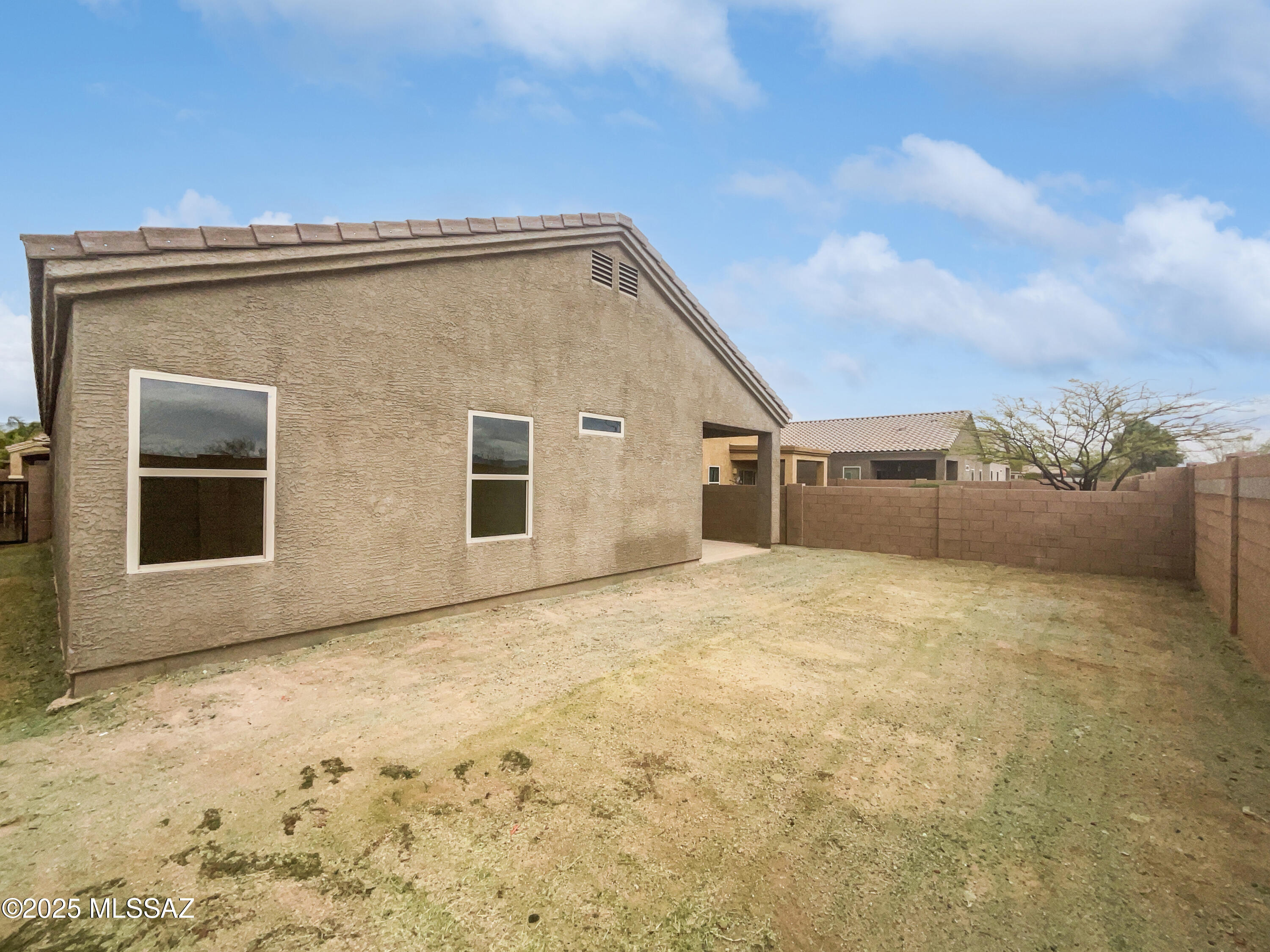 Vista Del Lago Norte SQ20140780198 - Residential