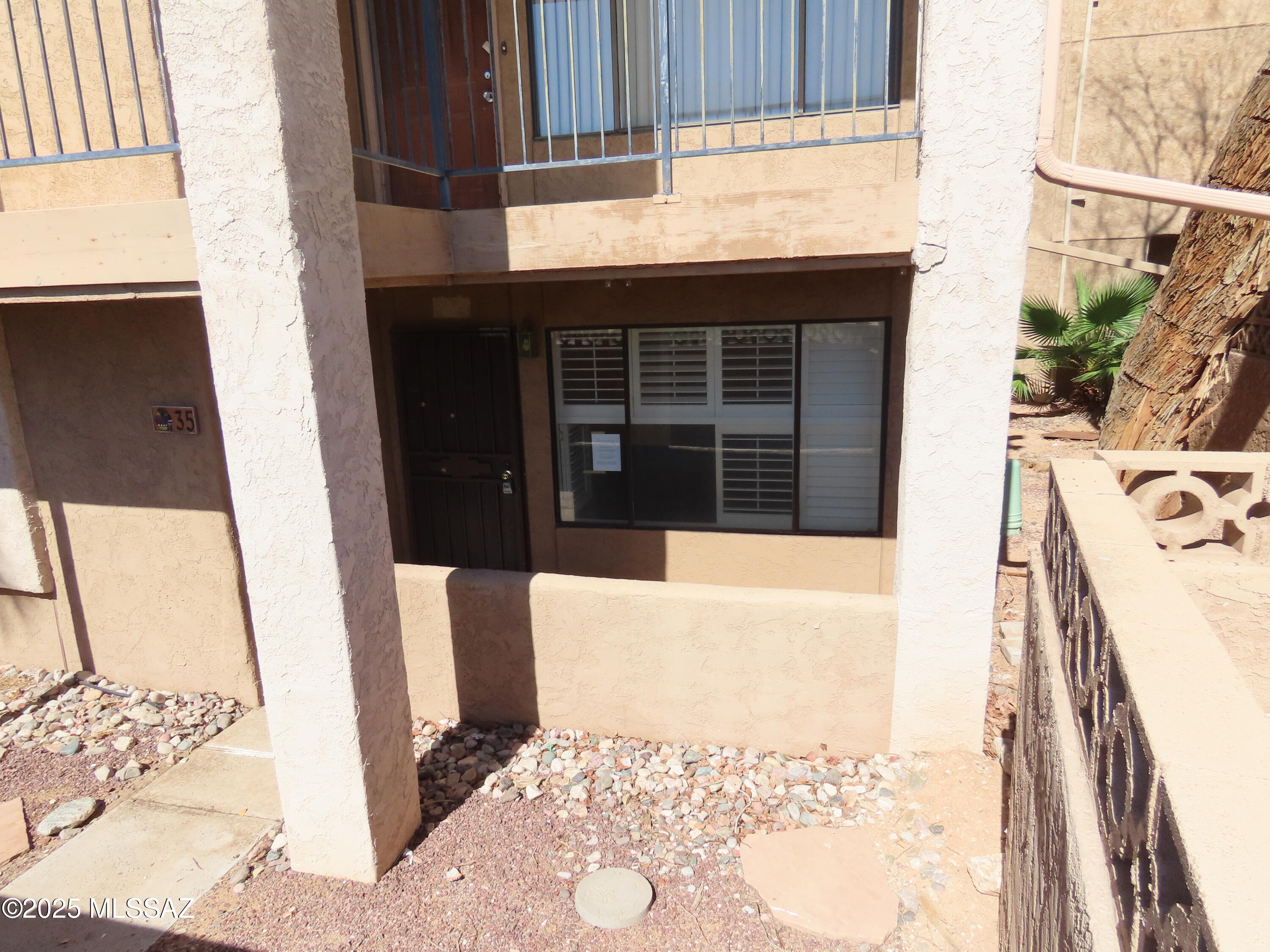 8363 N Oracle Road 35