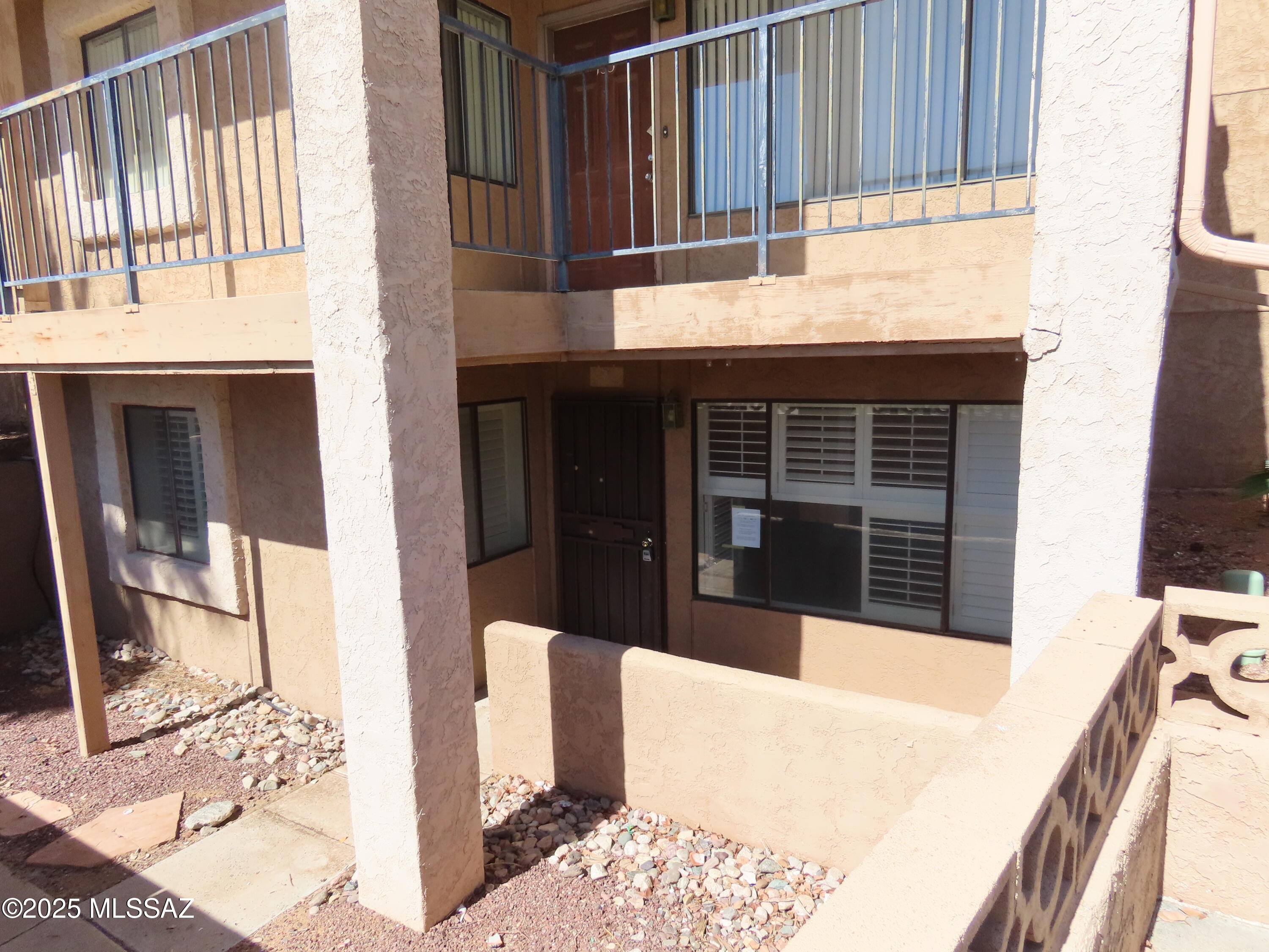 8363 N Oracle Road 35