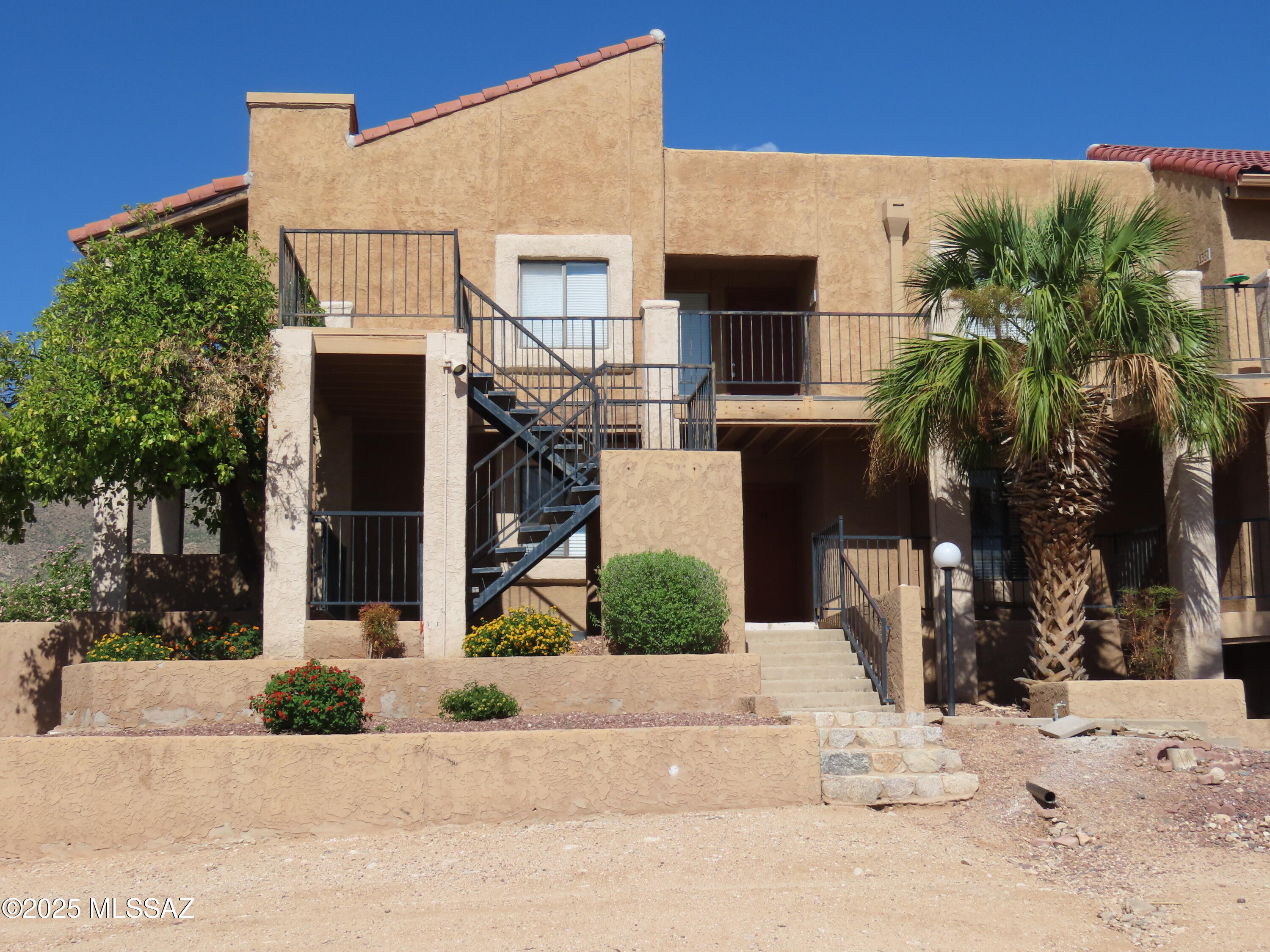 8363 N Oracle Road 35