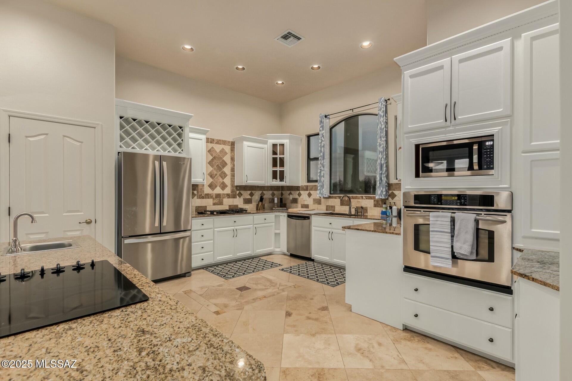 6859 N Placita Chula Vista