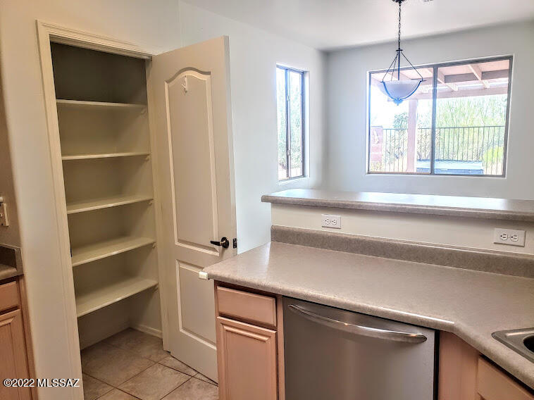 Marquette Place (1-44) - Residential