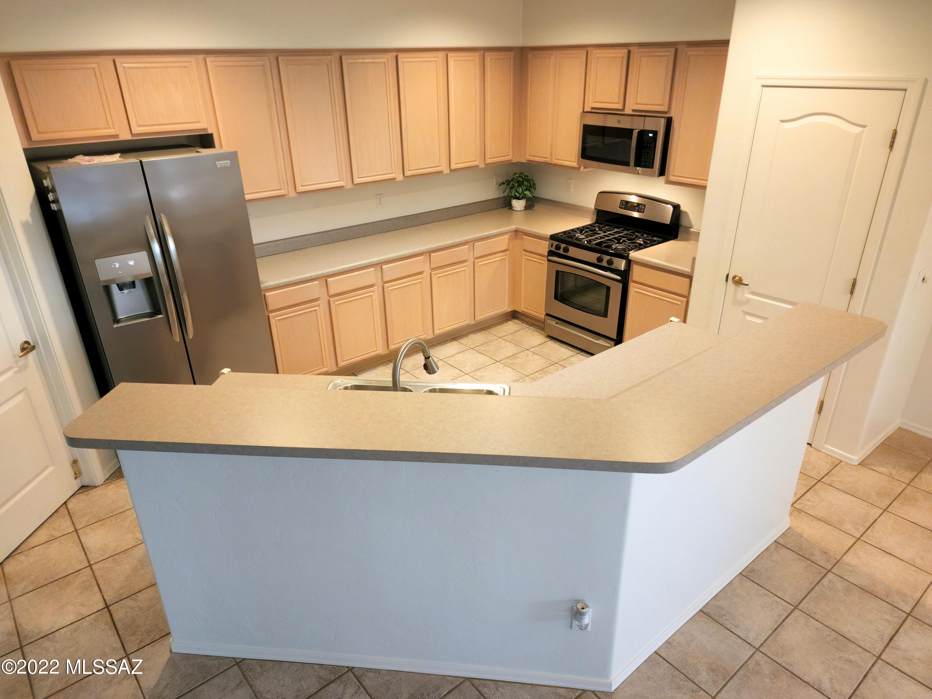 Marquette Place (1-44) - Residential