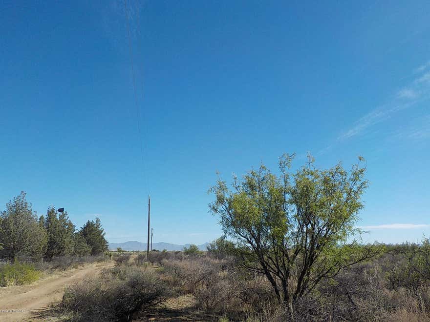 Great property to build. Not in a flood zone, electricity is at the property line. Quiet area with great mountain views. Not far off paved road.  Come enjoy the country living.