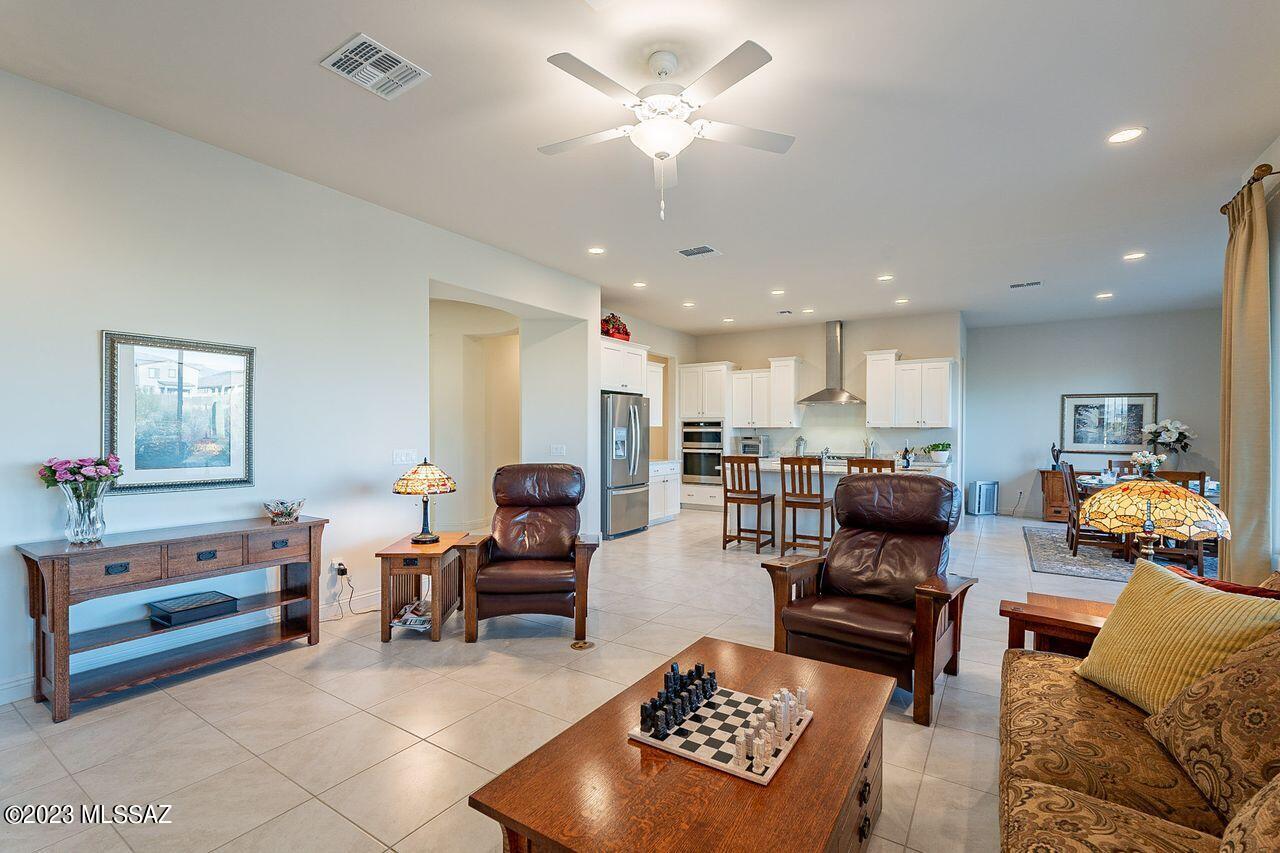 Saguaros Viejos West - Residential