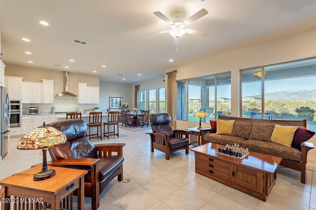 Saguaros Viejos West - Residential