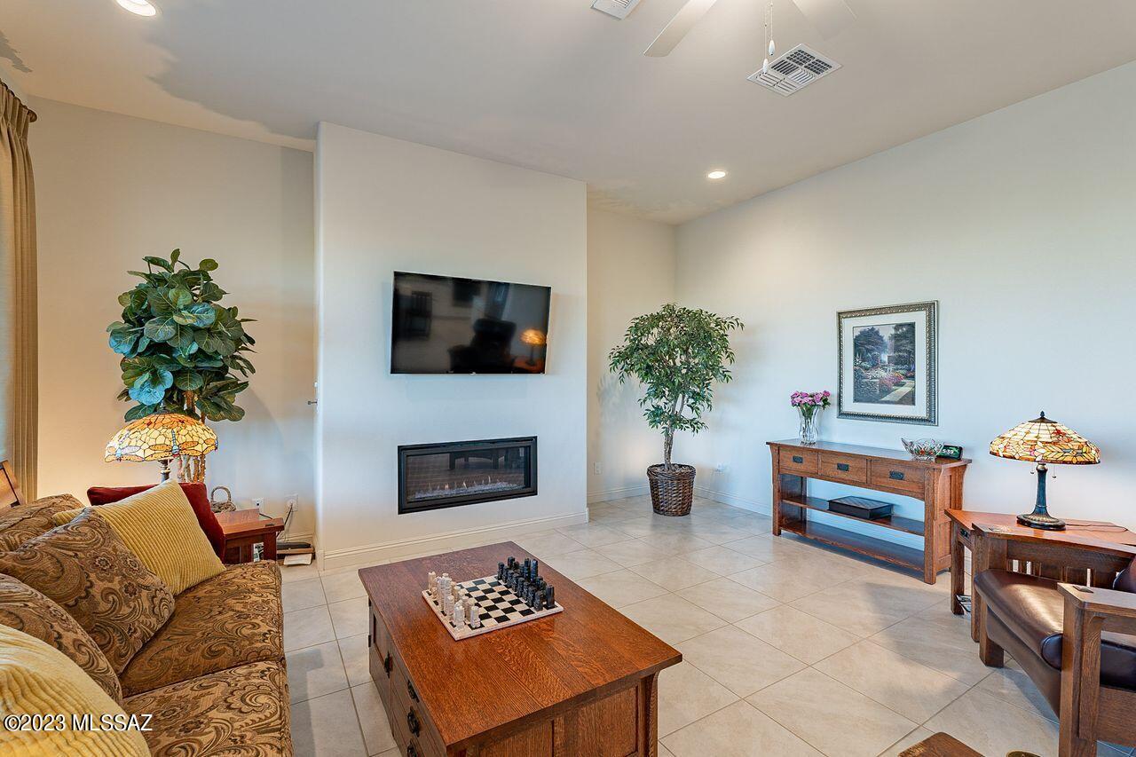 Saguaros Viejos West - Residential