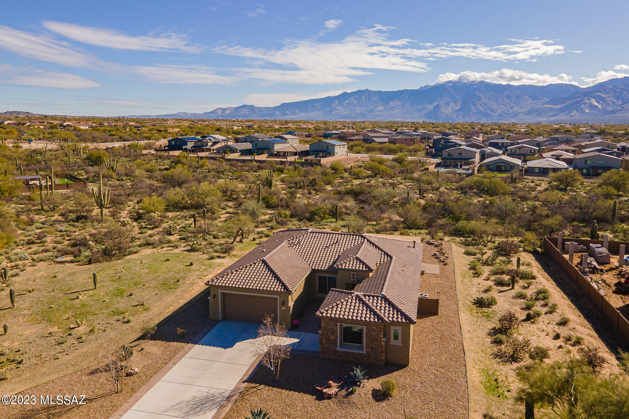 Saguaros Viejos West - Residential