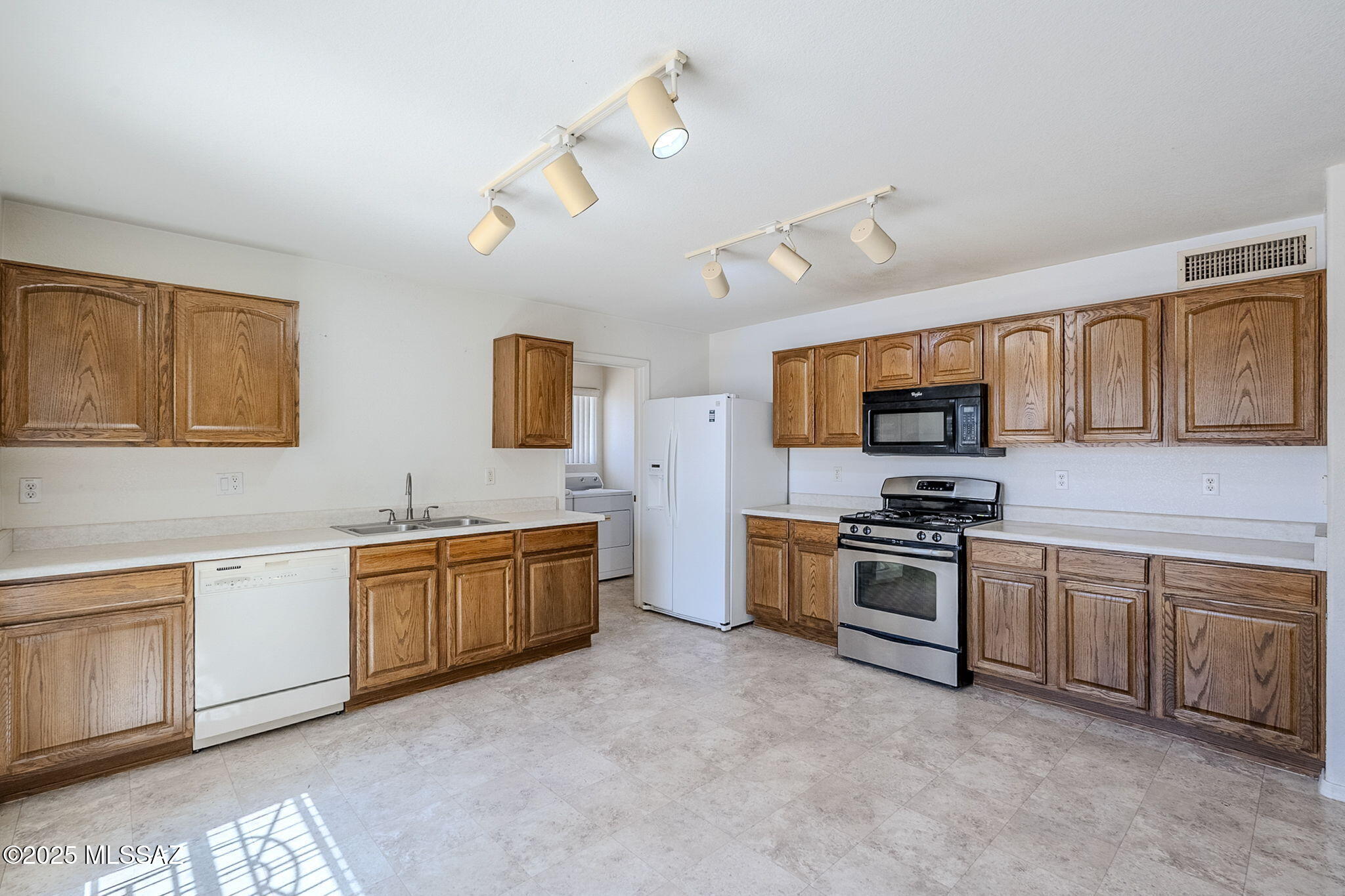 1919 W Bagley Way