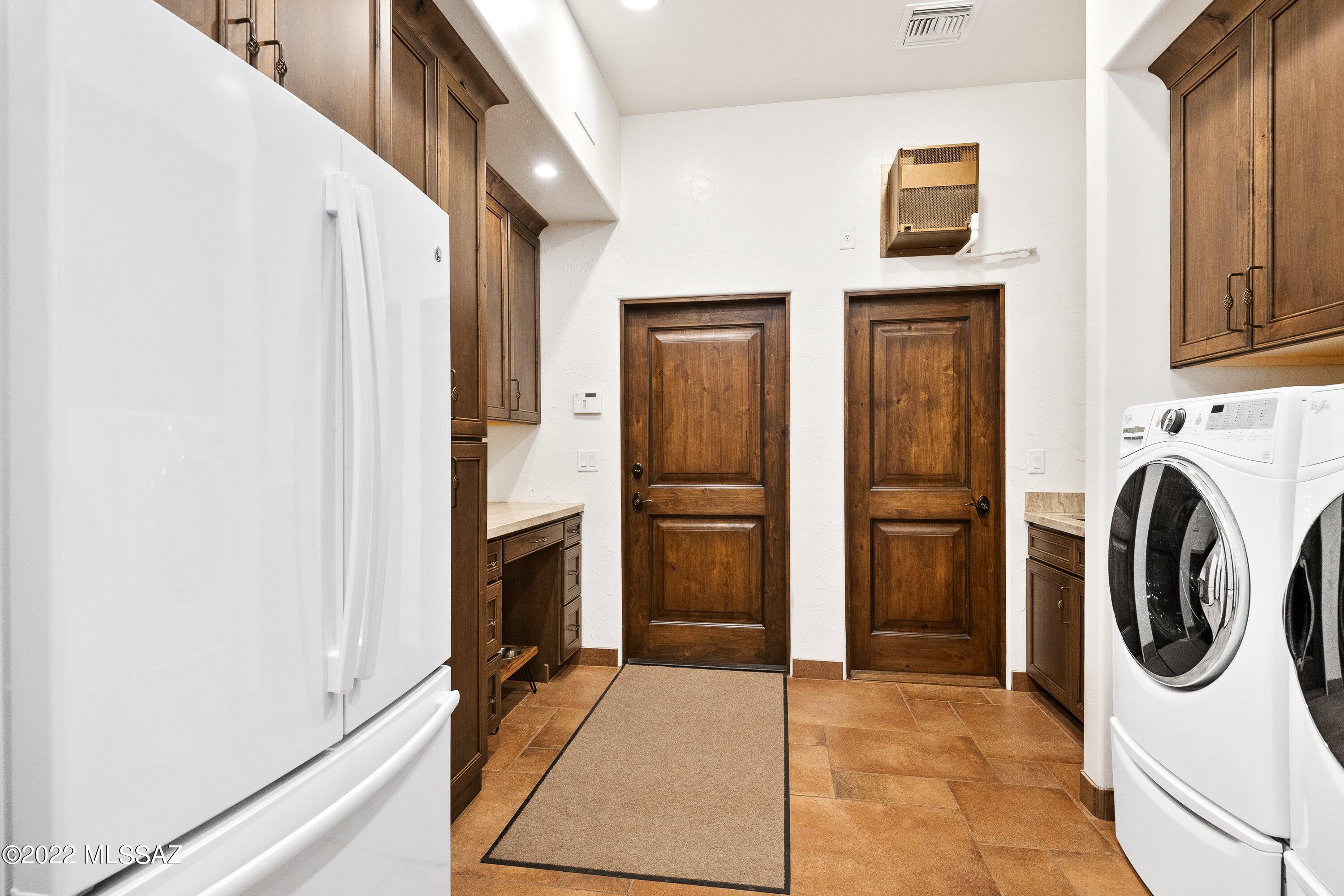 Coyote Creek (1-395) - Residential