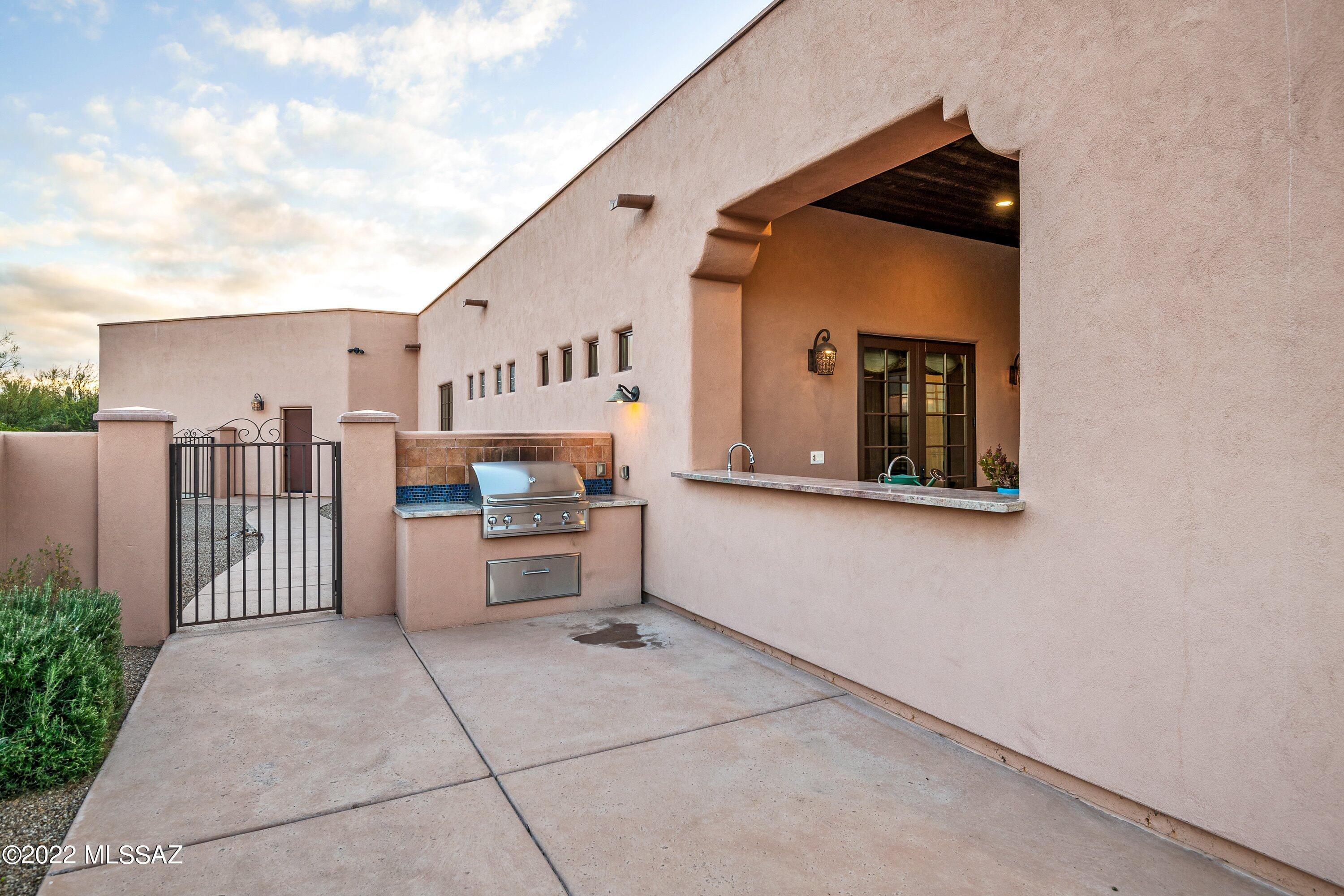Coyote Creek (1-395) - Residential