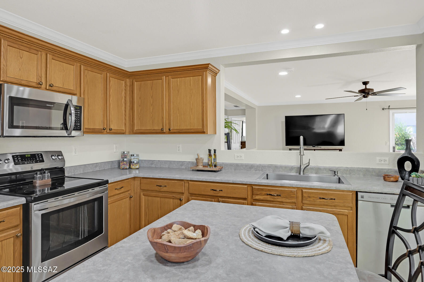 252 E Monterey Cypress Street