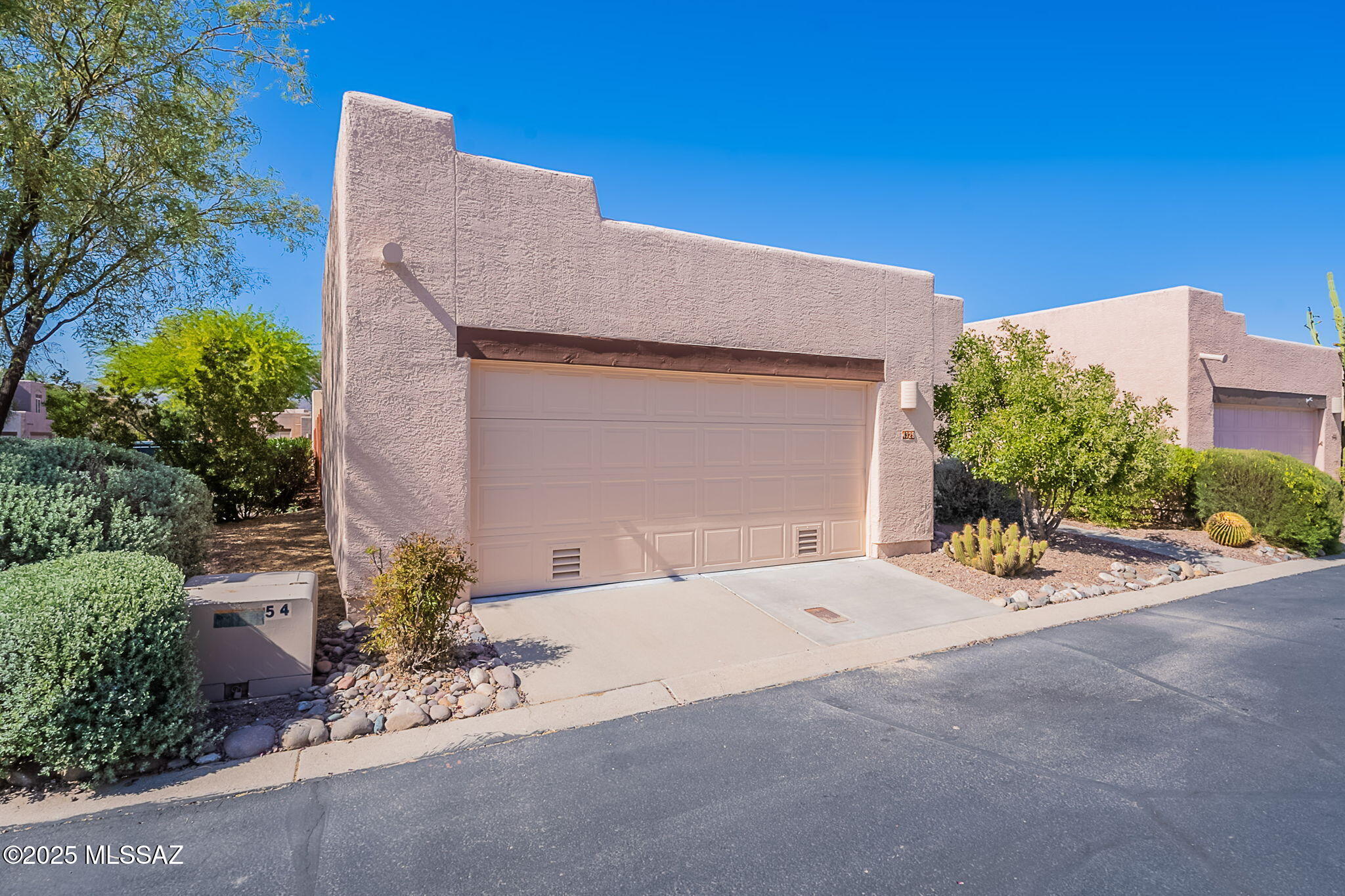 4329 E Sunnybrook Lane