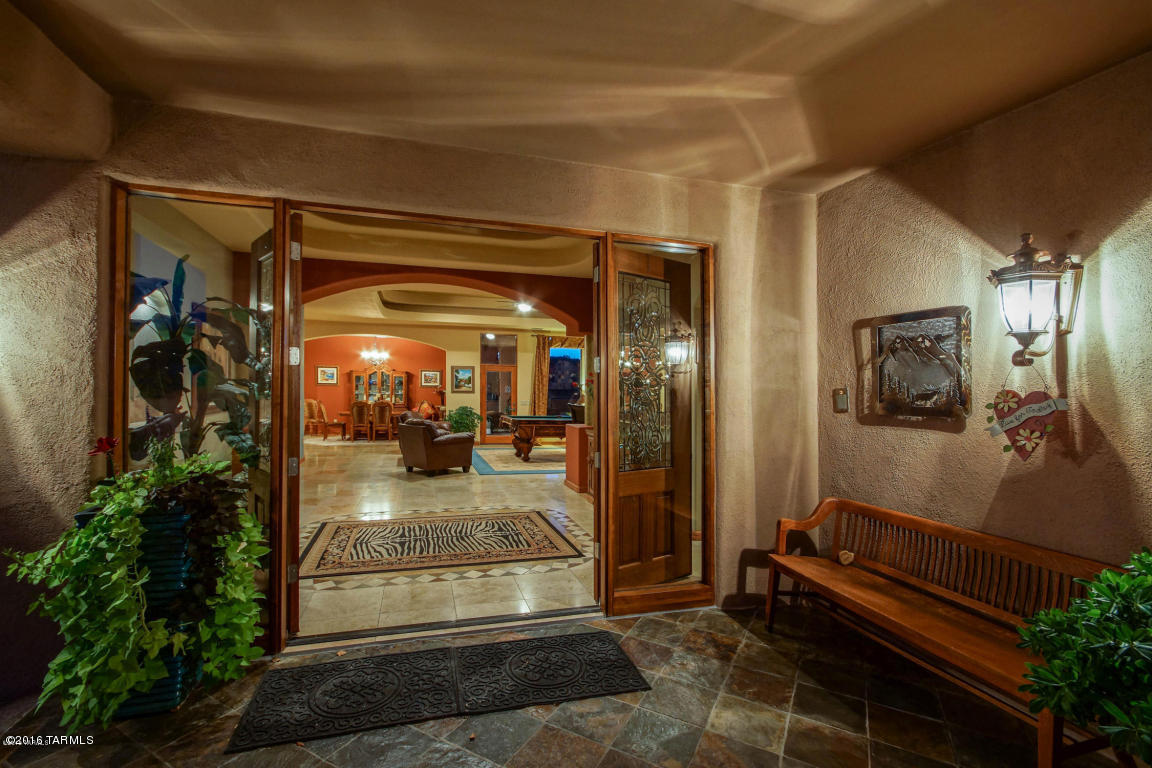 Las Alturas (1-167) - Residential Lease