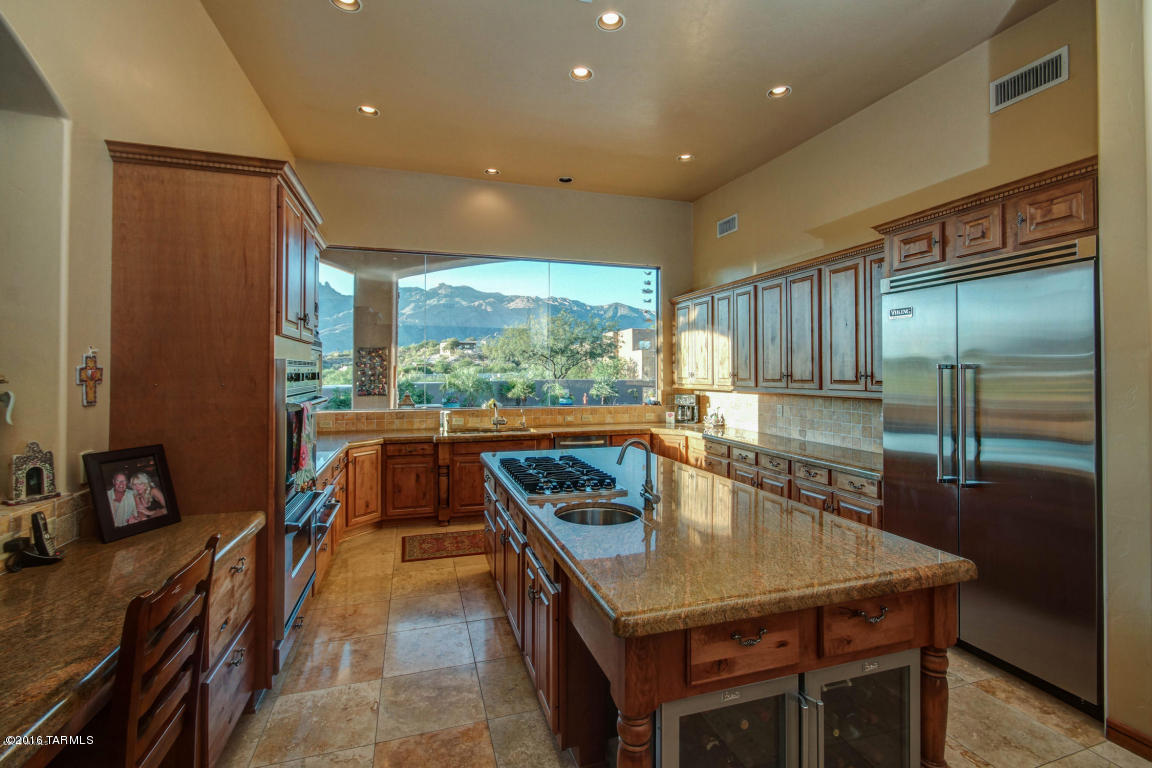 Las Alturas (1-167) - Residential Lease