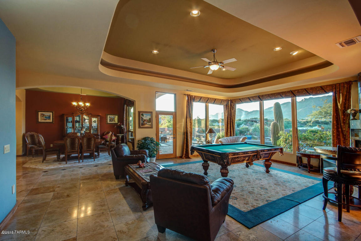 Las Alturas (1-167) - Residential Lease