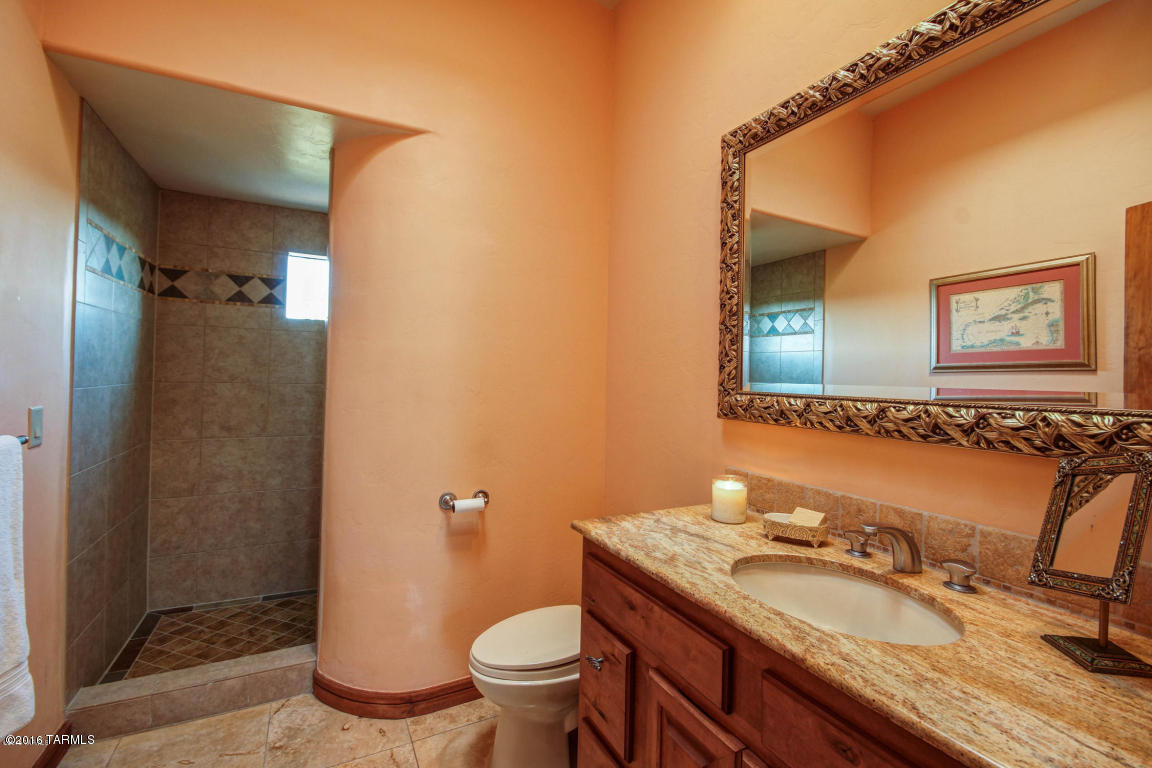 Las Alturas (1-167) - Residential Lease