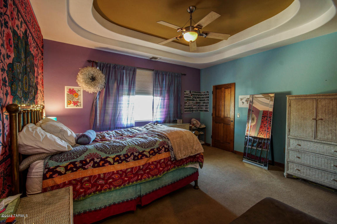 Las Alturas (1-167) - Residential Lease