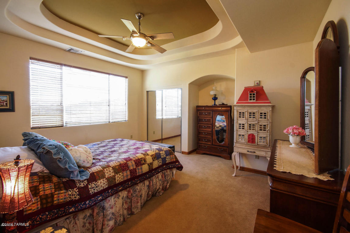 Las Alturas (1-167) - Residential Lease