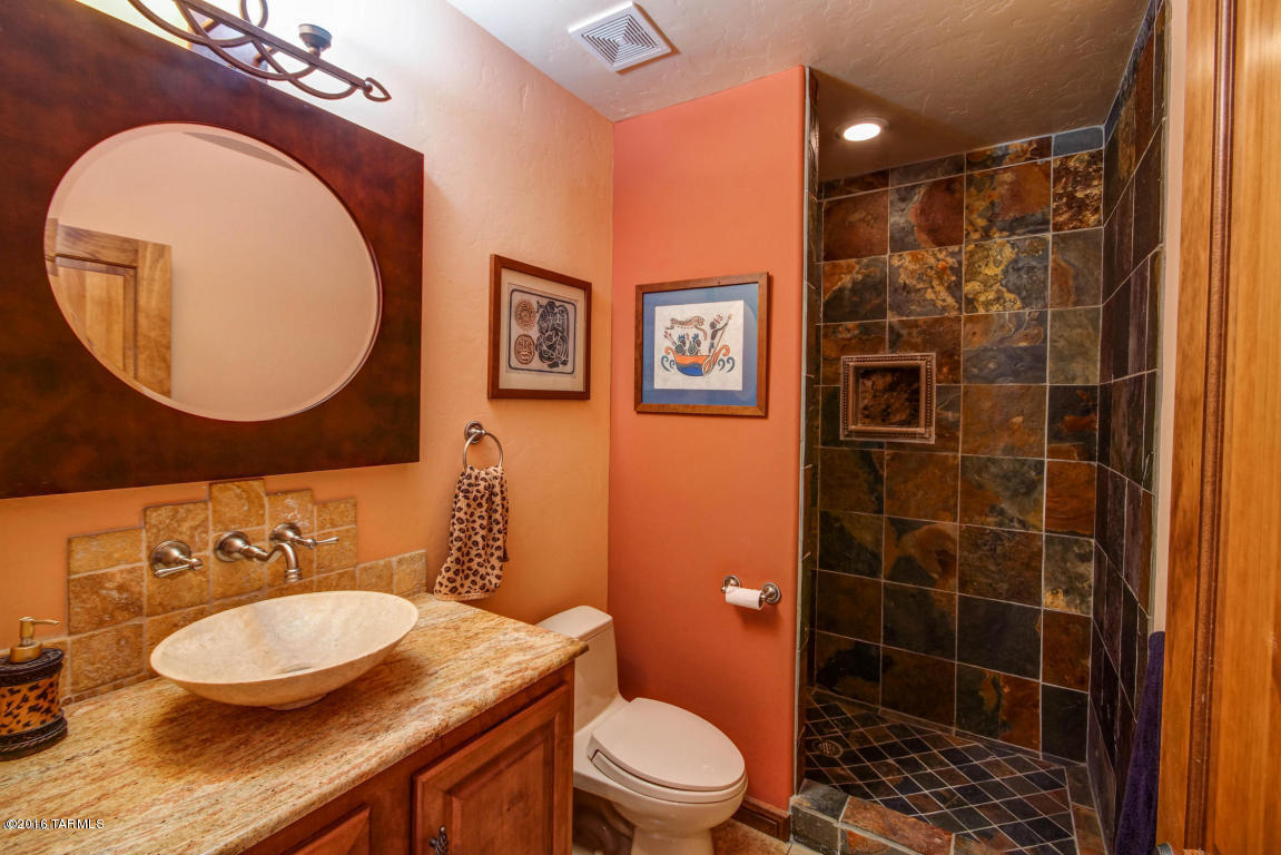 Las Alturas (1-167) - Residential Lease