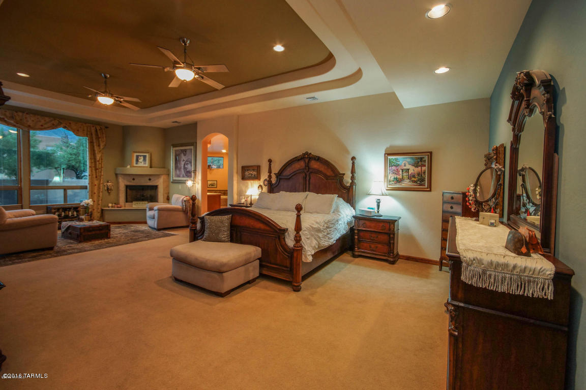 Las Alturas (1-167) - Residential Lease