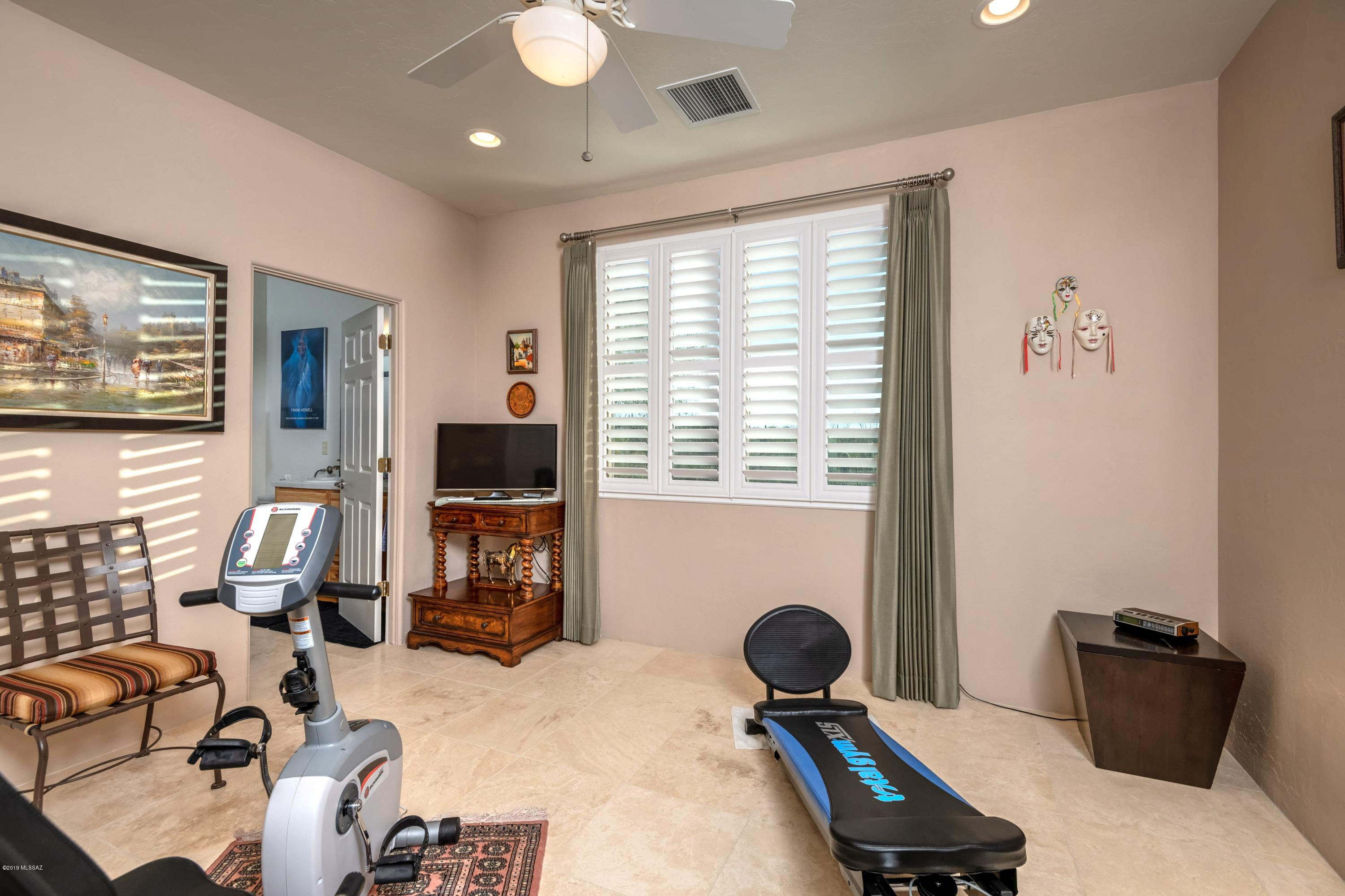 Coyote Creek (1-395) - Residential