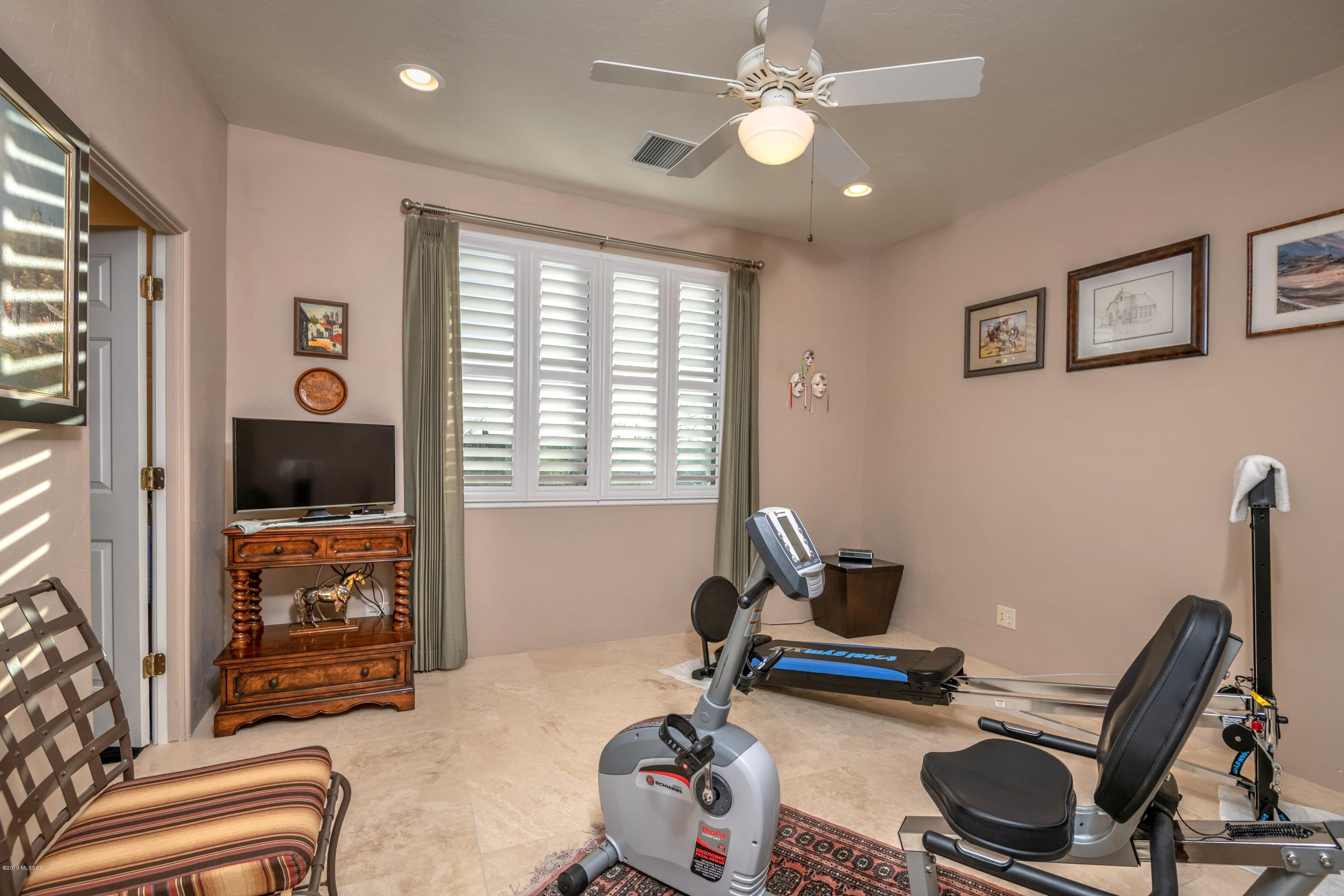 Coyote Creek (1-395) - Residential