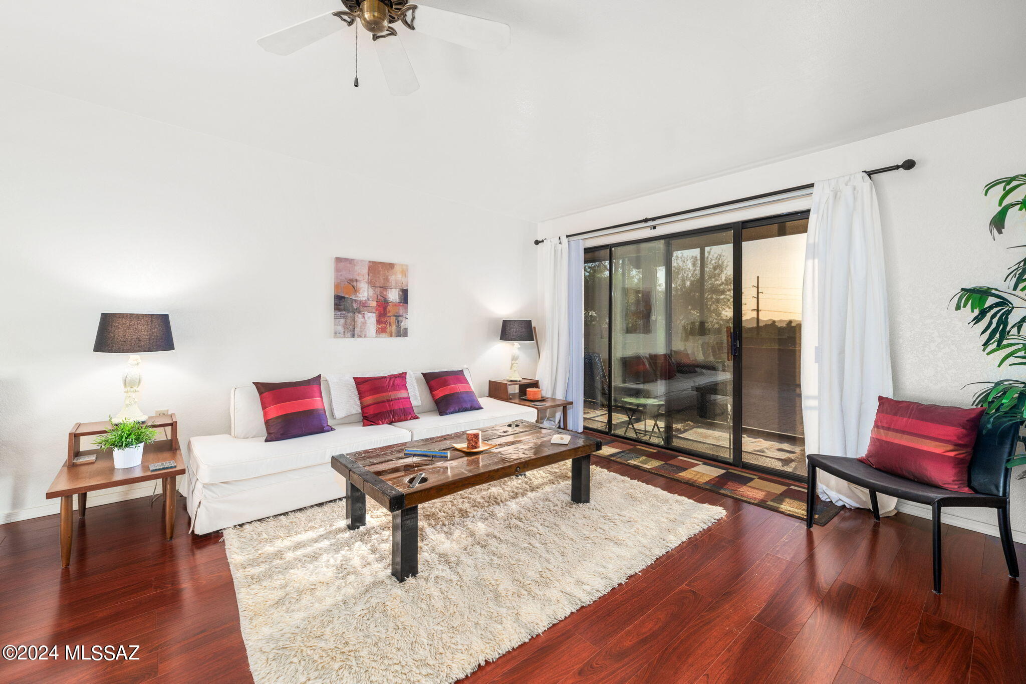 La Cholla Hills(1-313) - Residential
