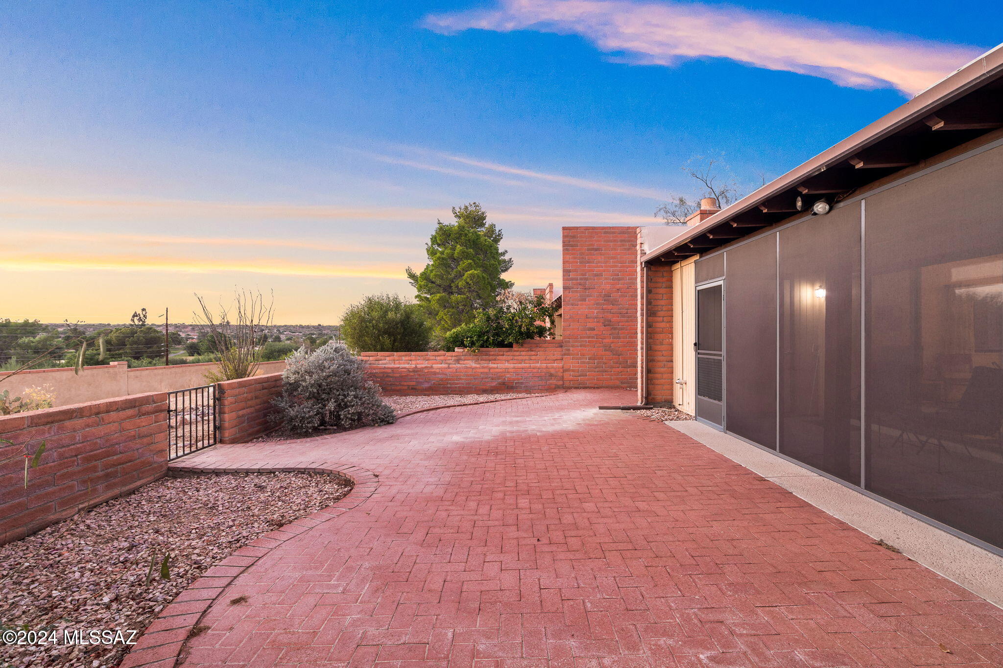 La Cholla Hills(1-313) - Residential
