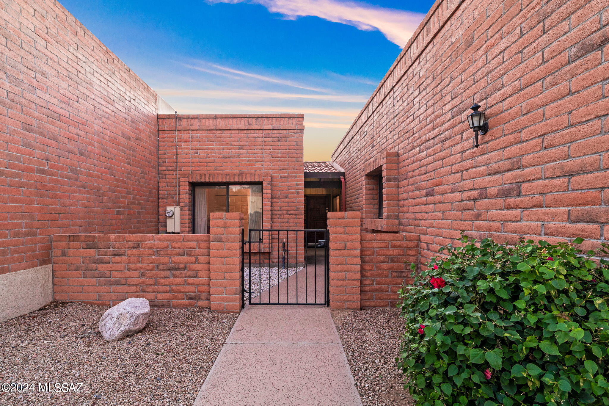 La Cholla Hills(1-313) - Residential