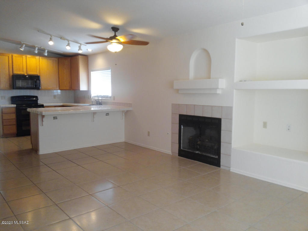 Rancho Escondido(1-198) - Residential Lease