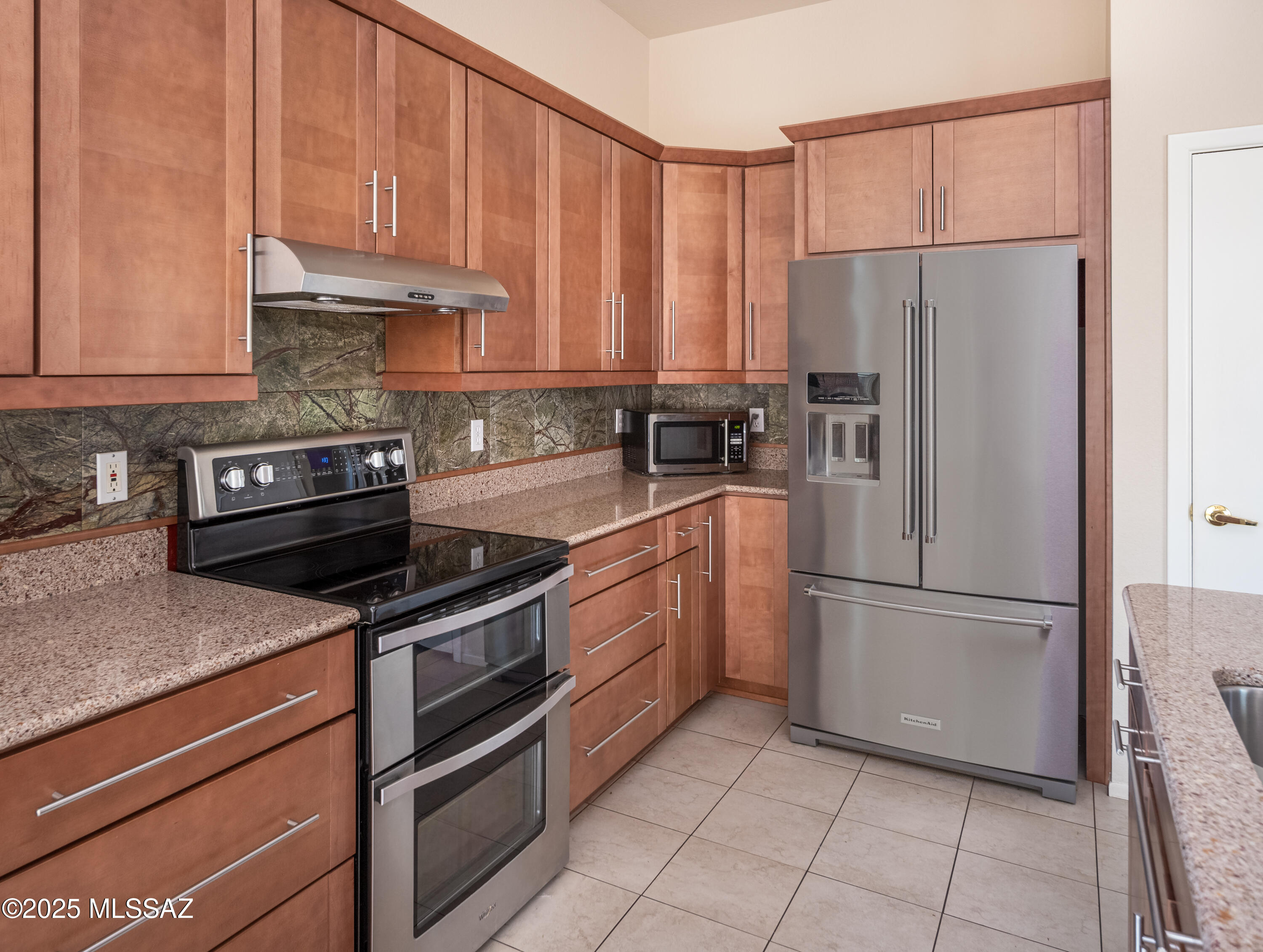 938 E Grass Meadow Place