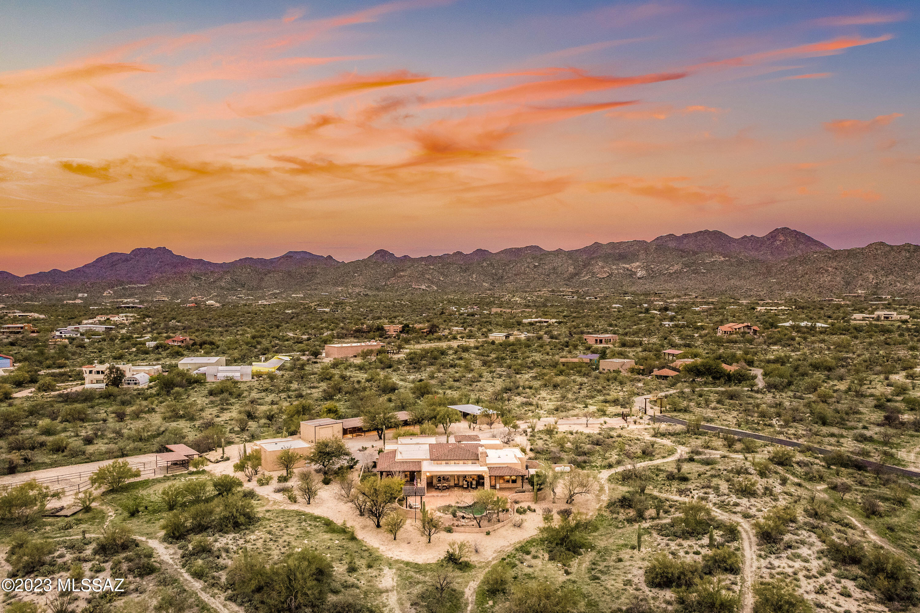 La Cholla Airpark - Residential