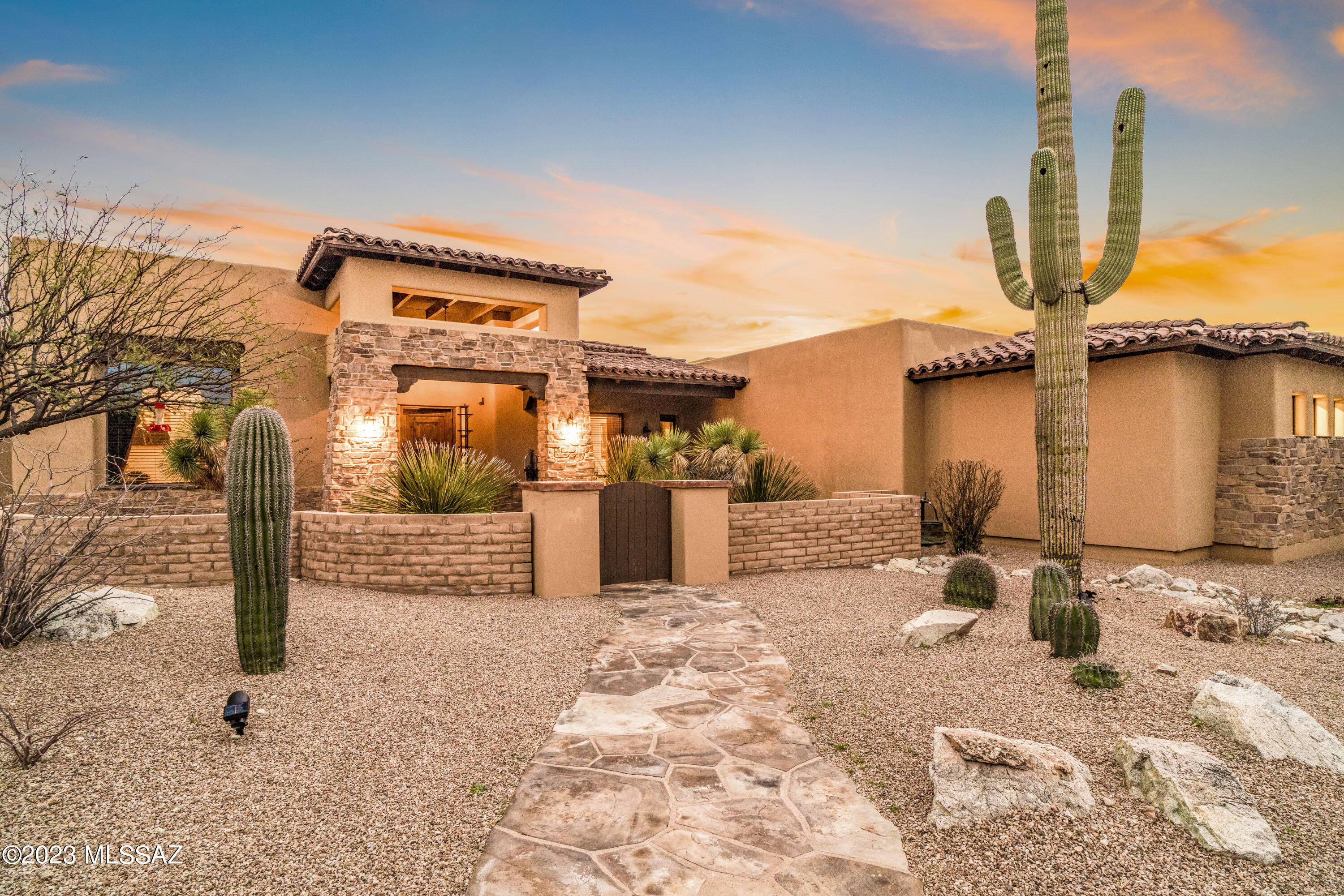 La Cholla Airpark - Residential