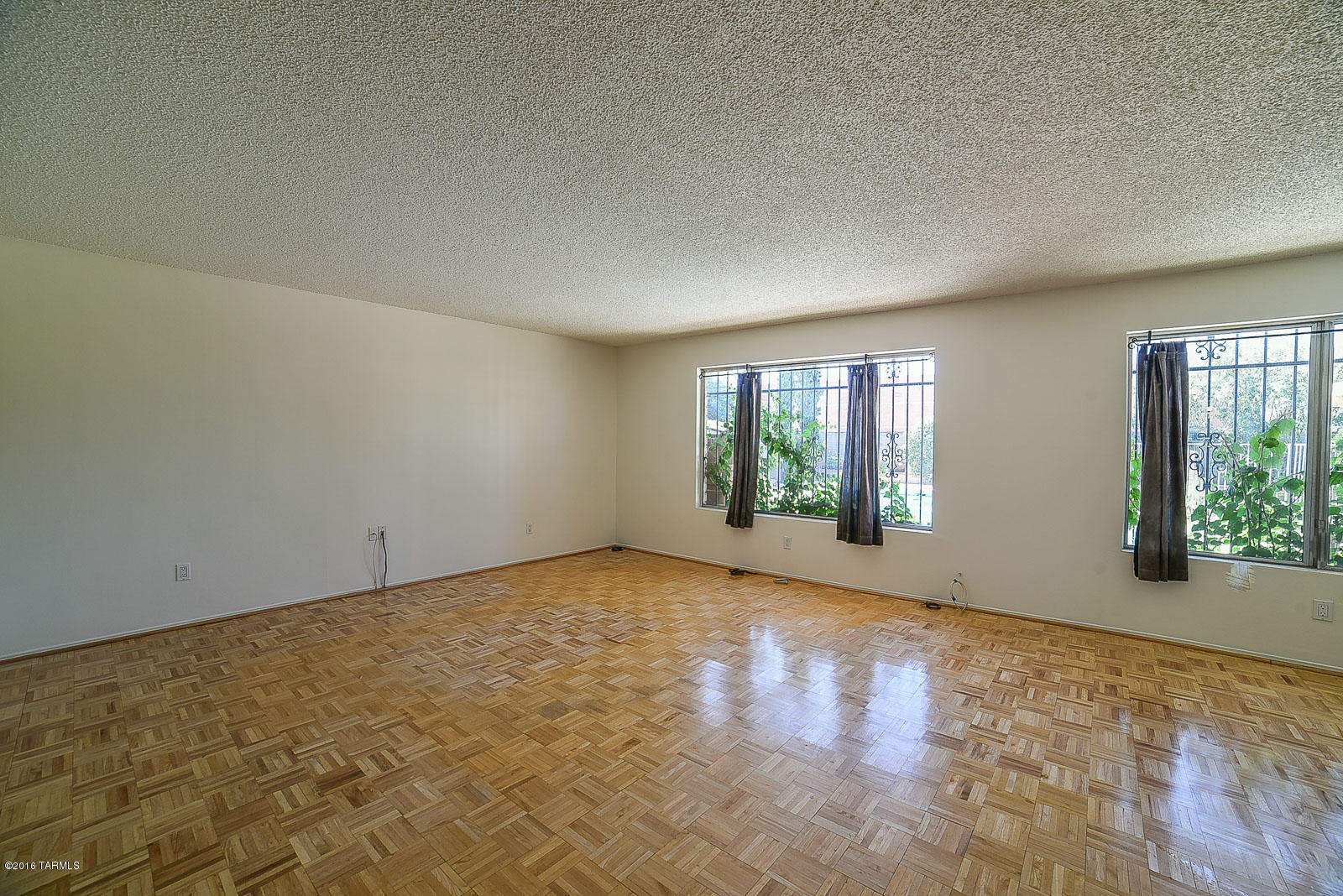 Sutton Place (1-120) - Residential