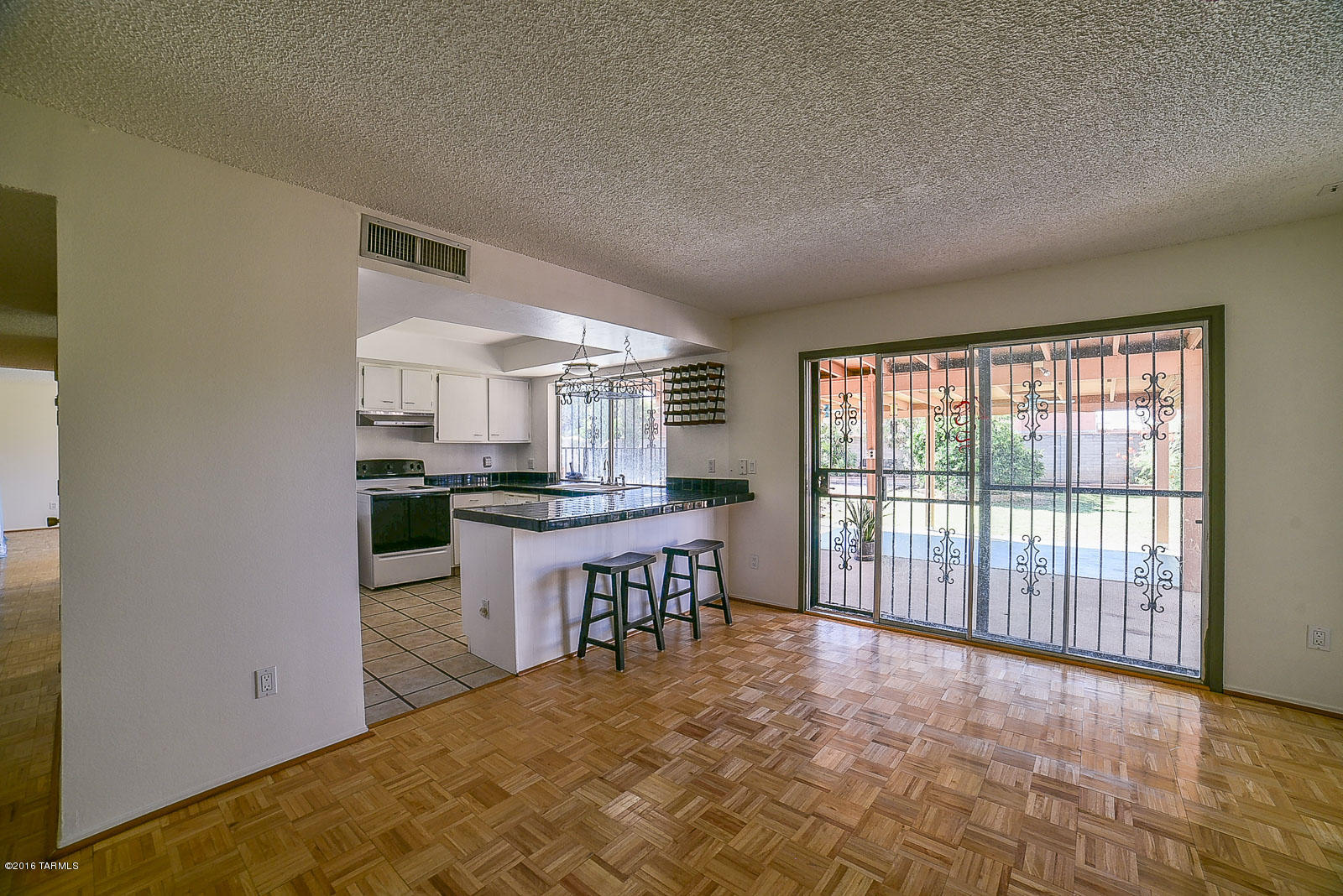 Sutton Place (1-120) - Residential