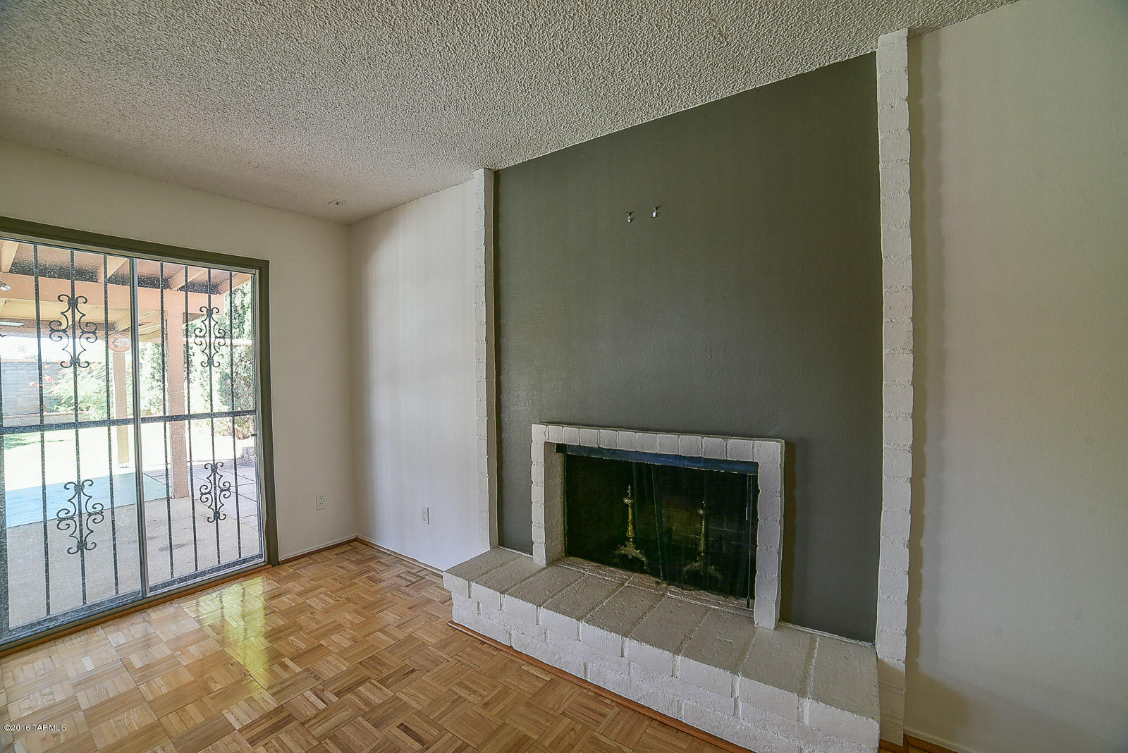 Sutton Place (1-120) - Residential