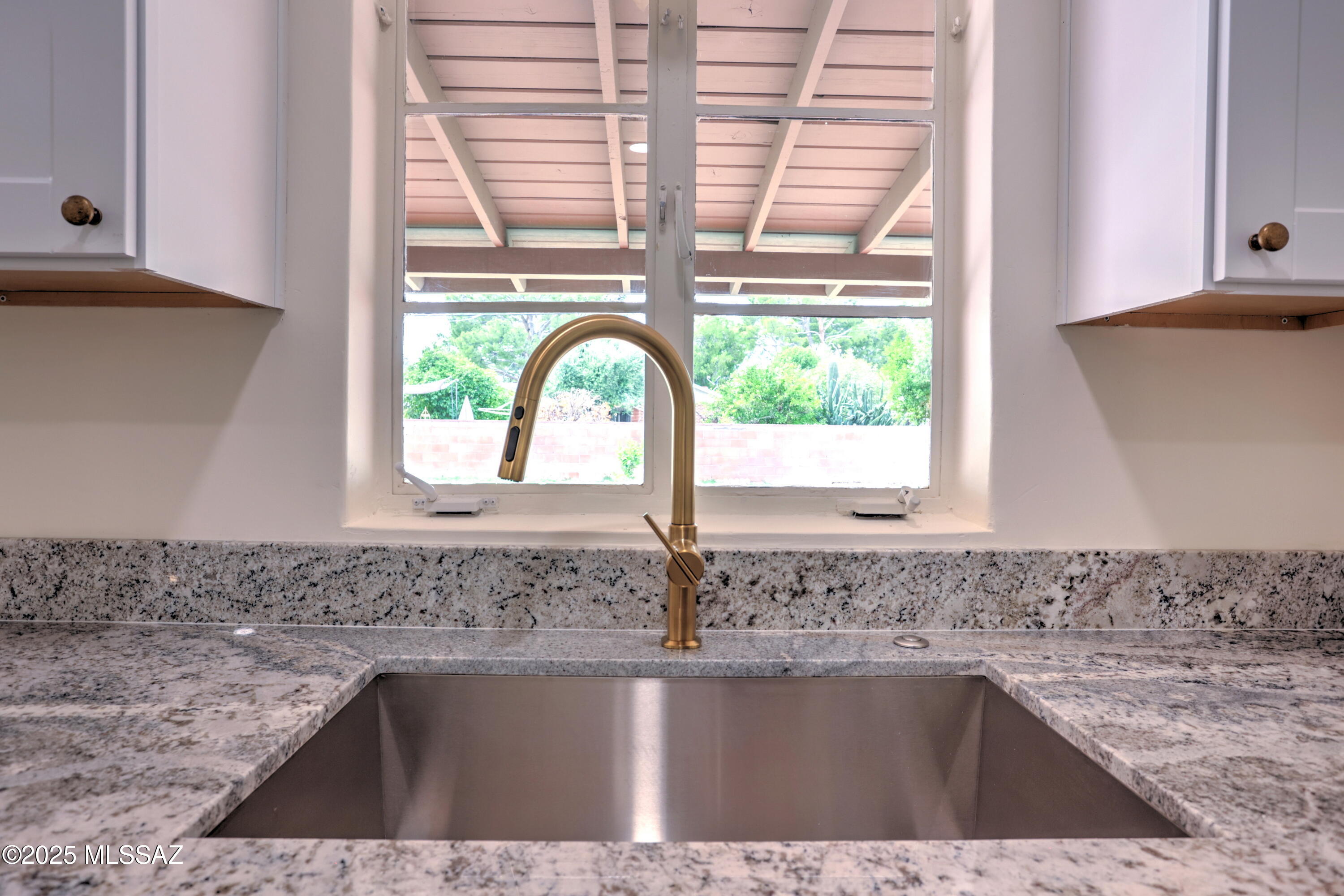 3309 N Stewart Avenue