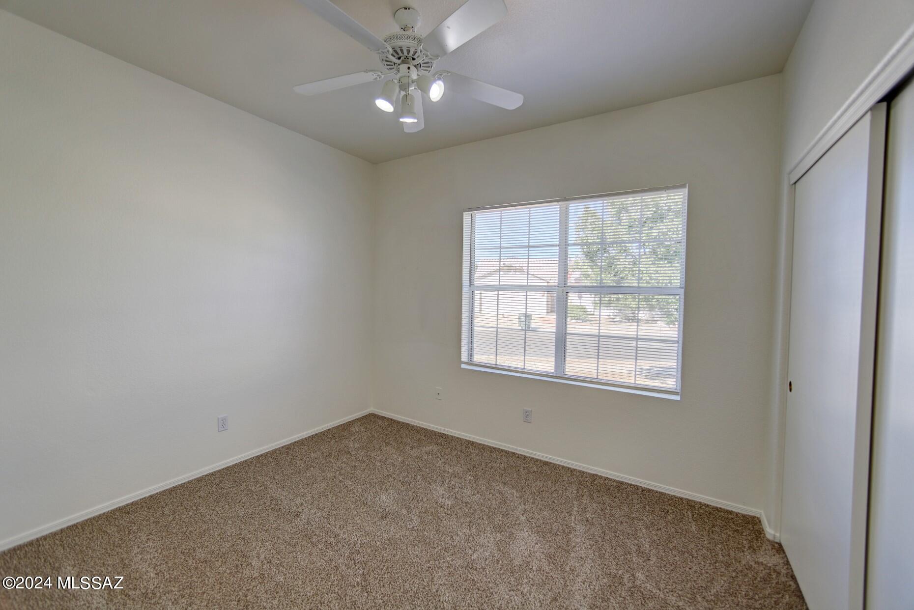 Hacienda Del Oro (1-879) - Residential Lease