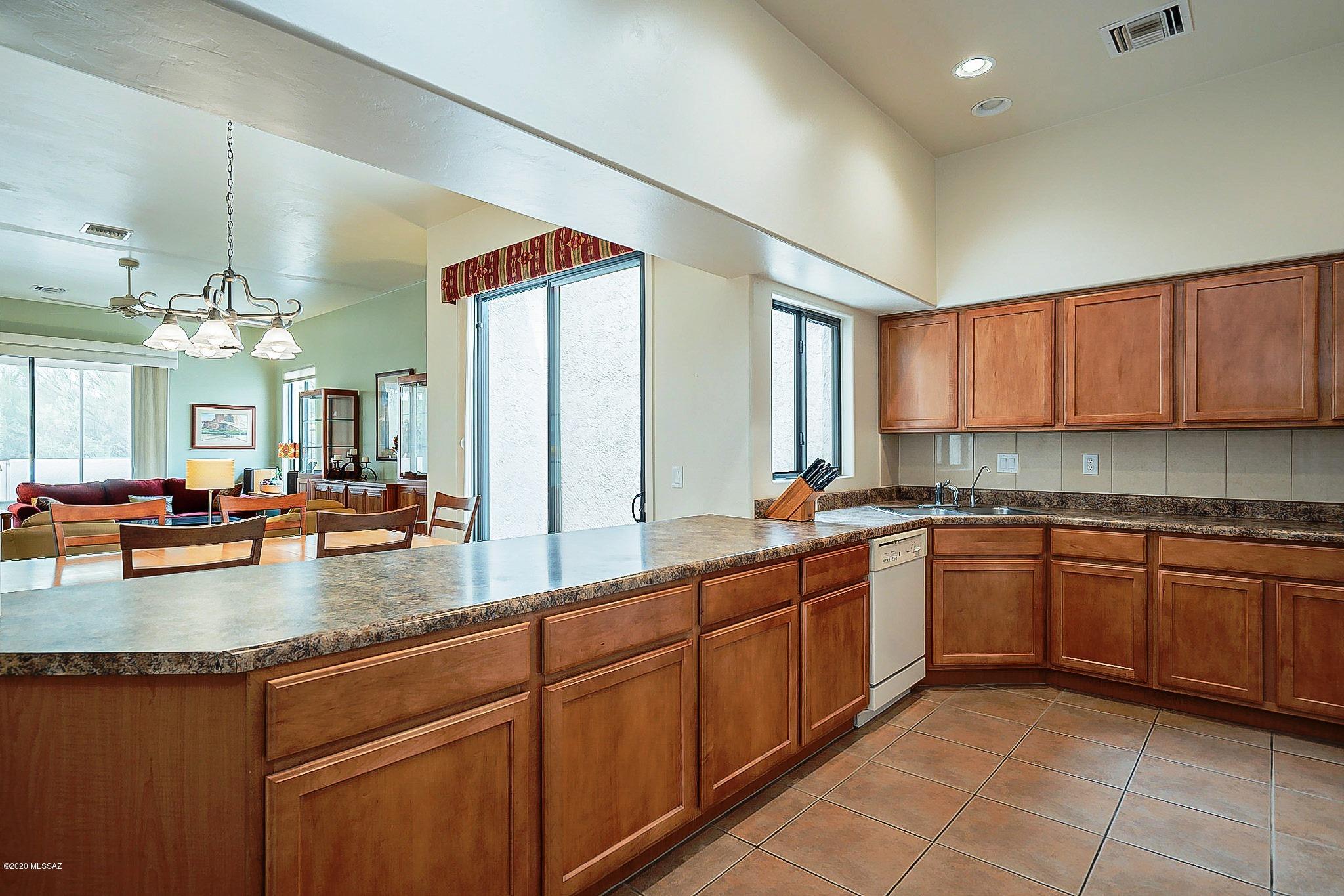 Valley Lane Townhomes (135-169) - Residential