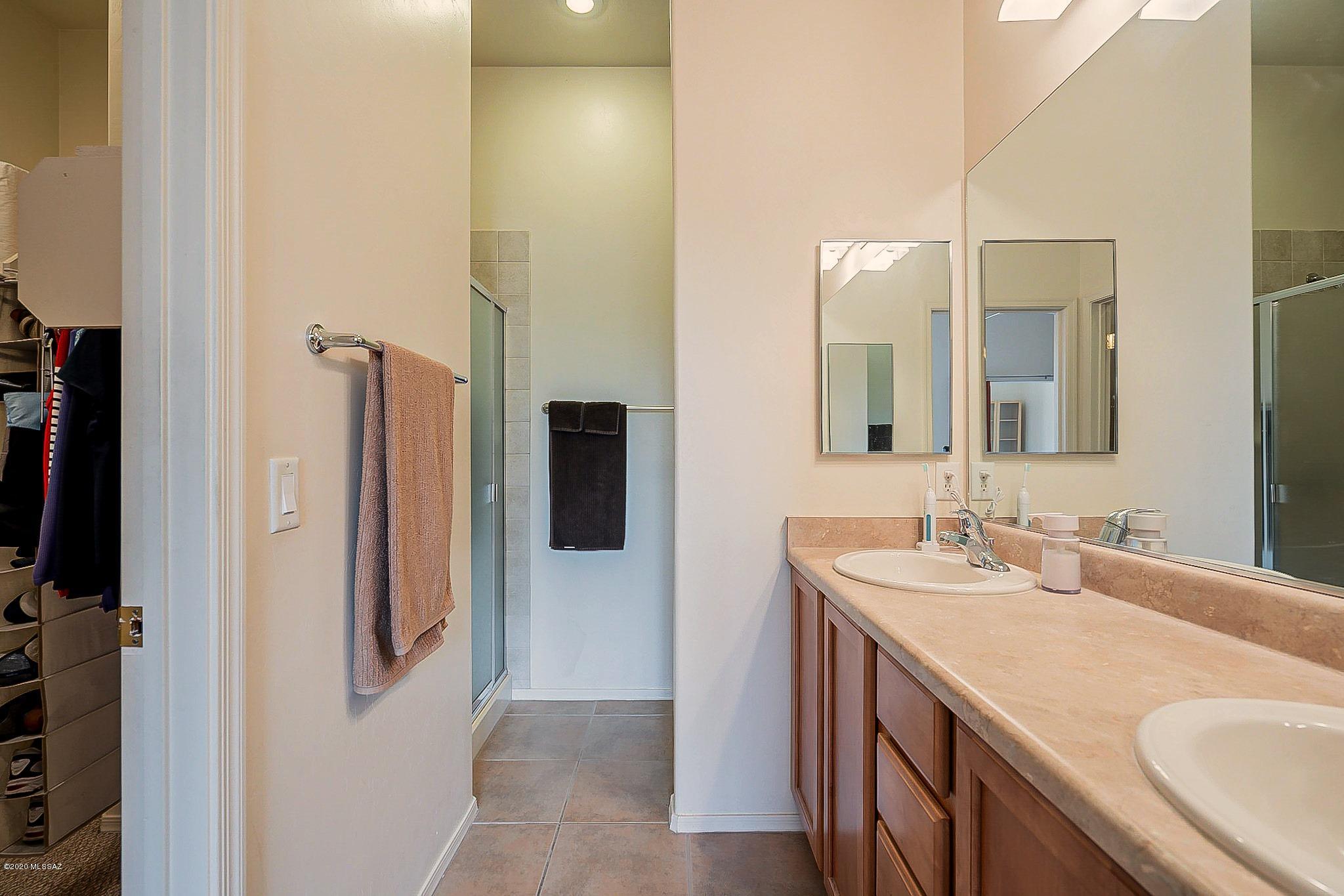 Valley Lane Townhomes (135-169) - Residential