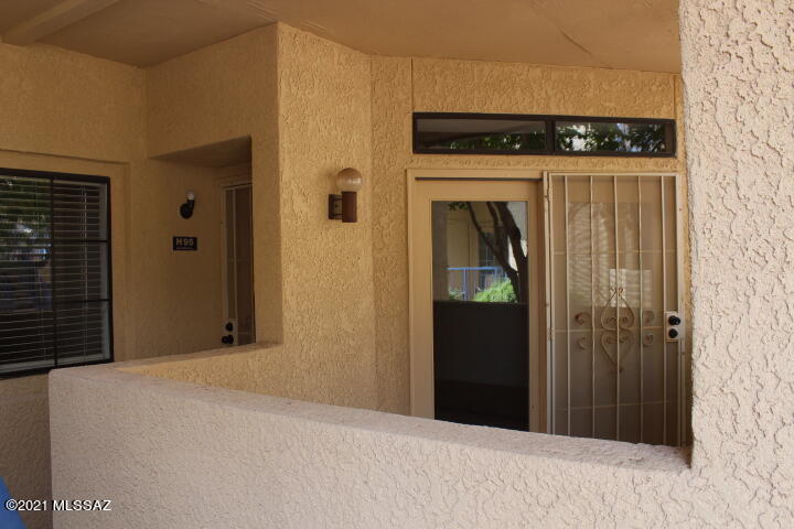 Casitas Real Condos. - Residential