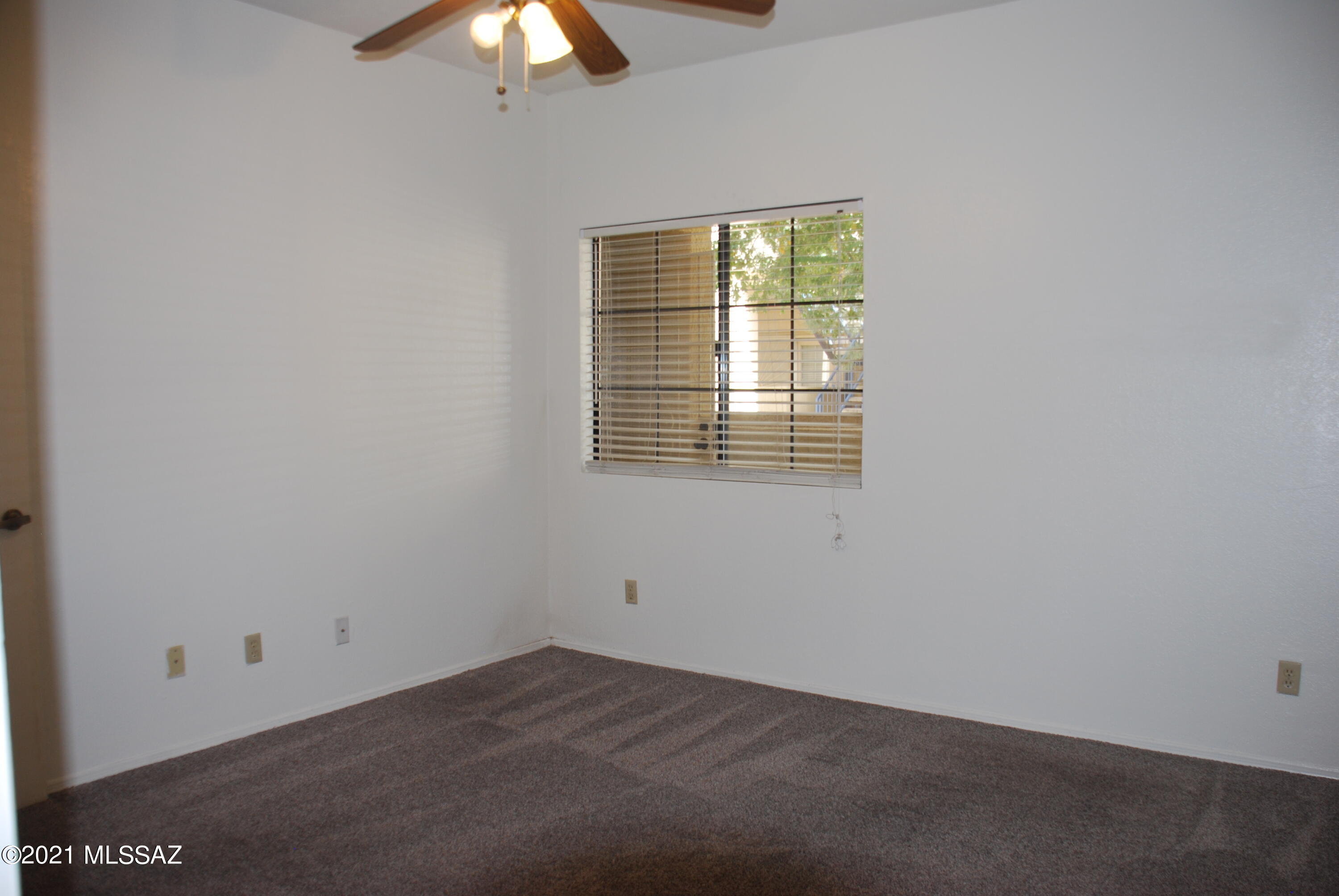 Casitas Real Condos. - Residential
