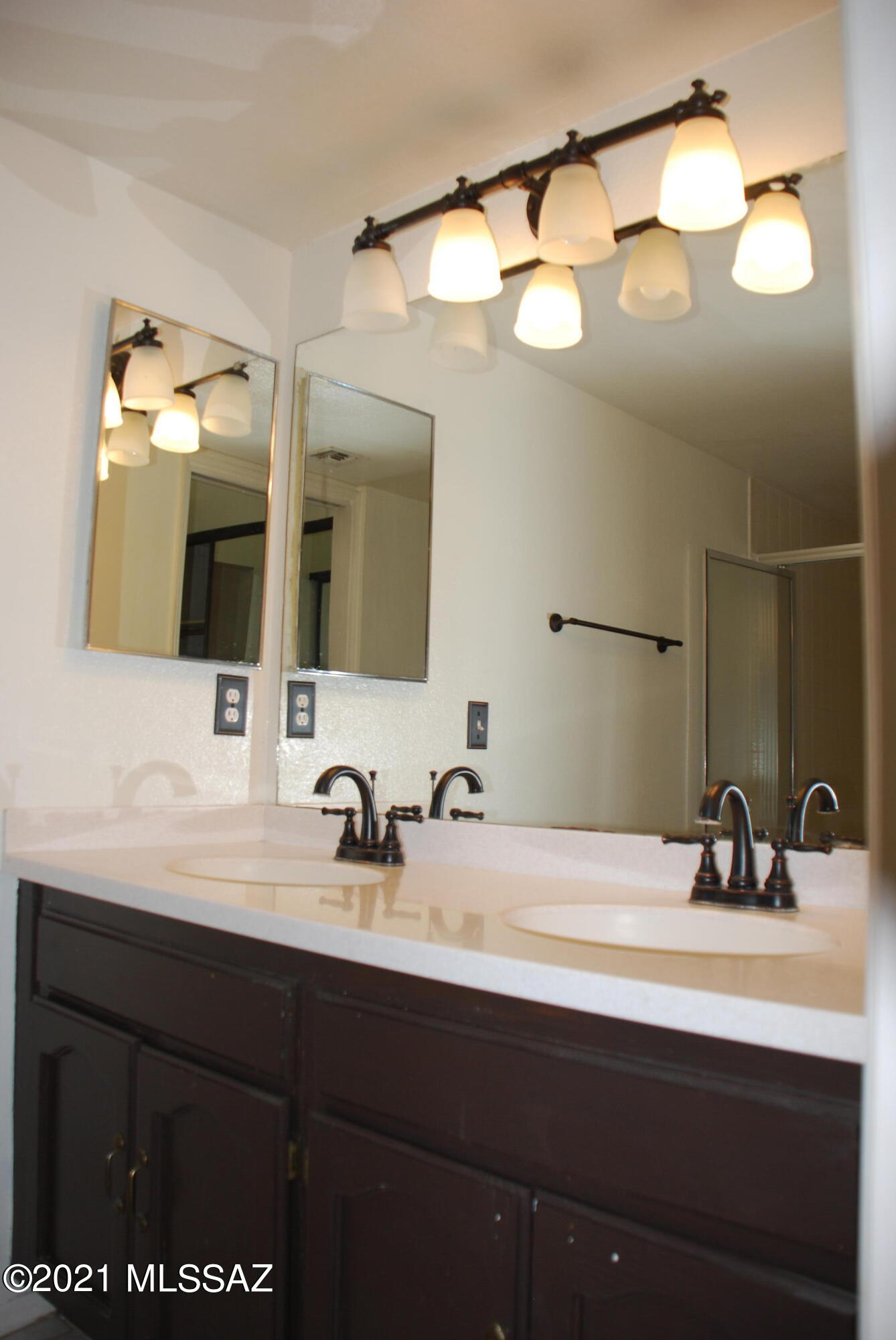 Casitas Real Condos. - Residential