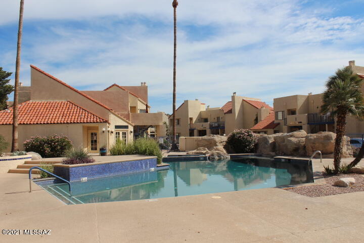 Casitas Real Condos. - Residential