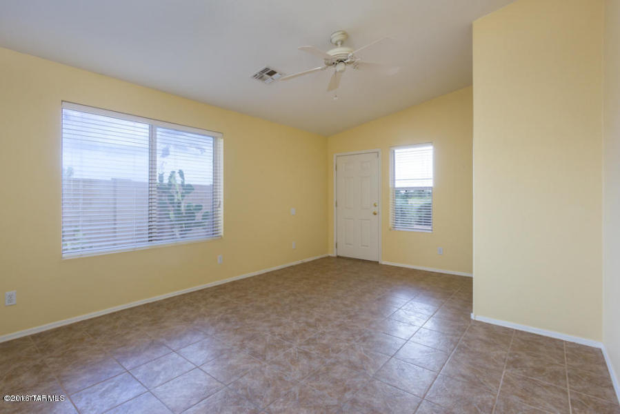 Bluffs (The) 2 - Residential Lease