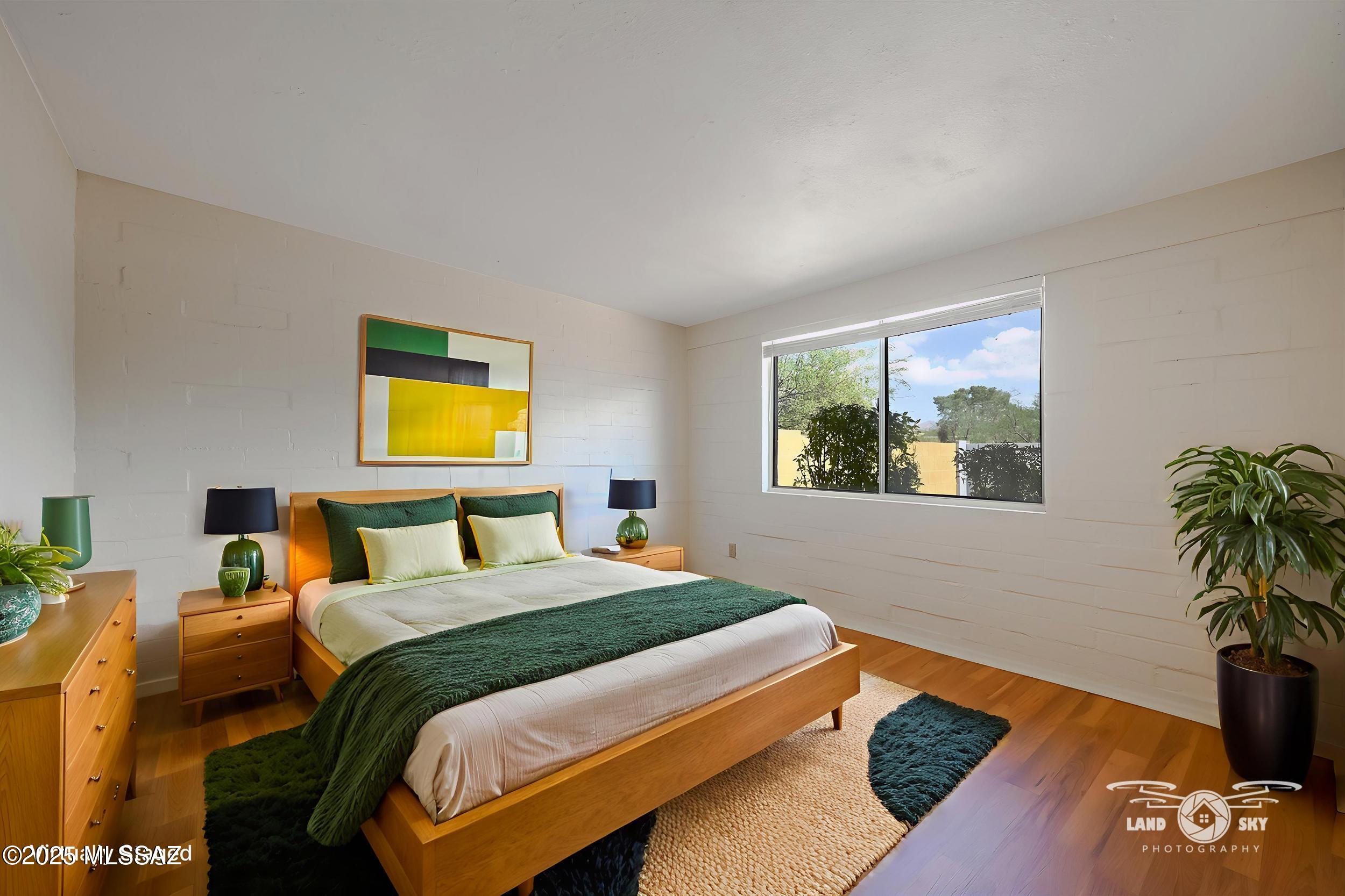 San Francisco Square (1-16) - Residential