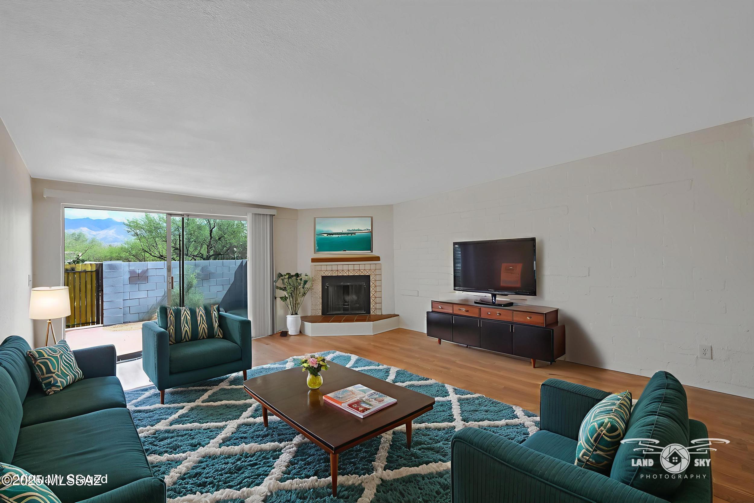 San Francisco Square (1-16) - Residential